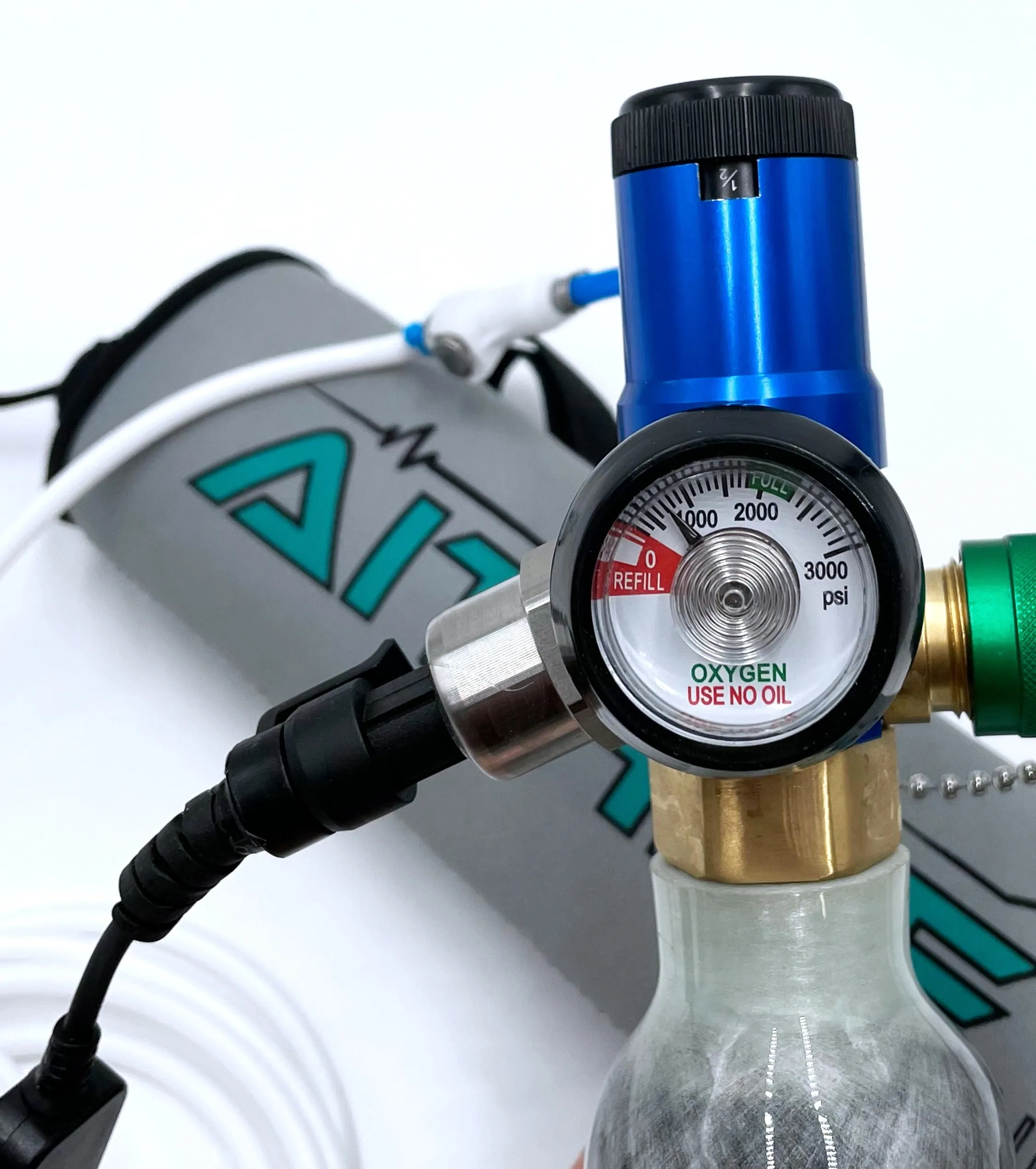 47L Bottle with Adjustable Constant Flow Regulator and Altus Meso