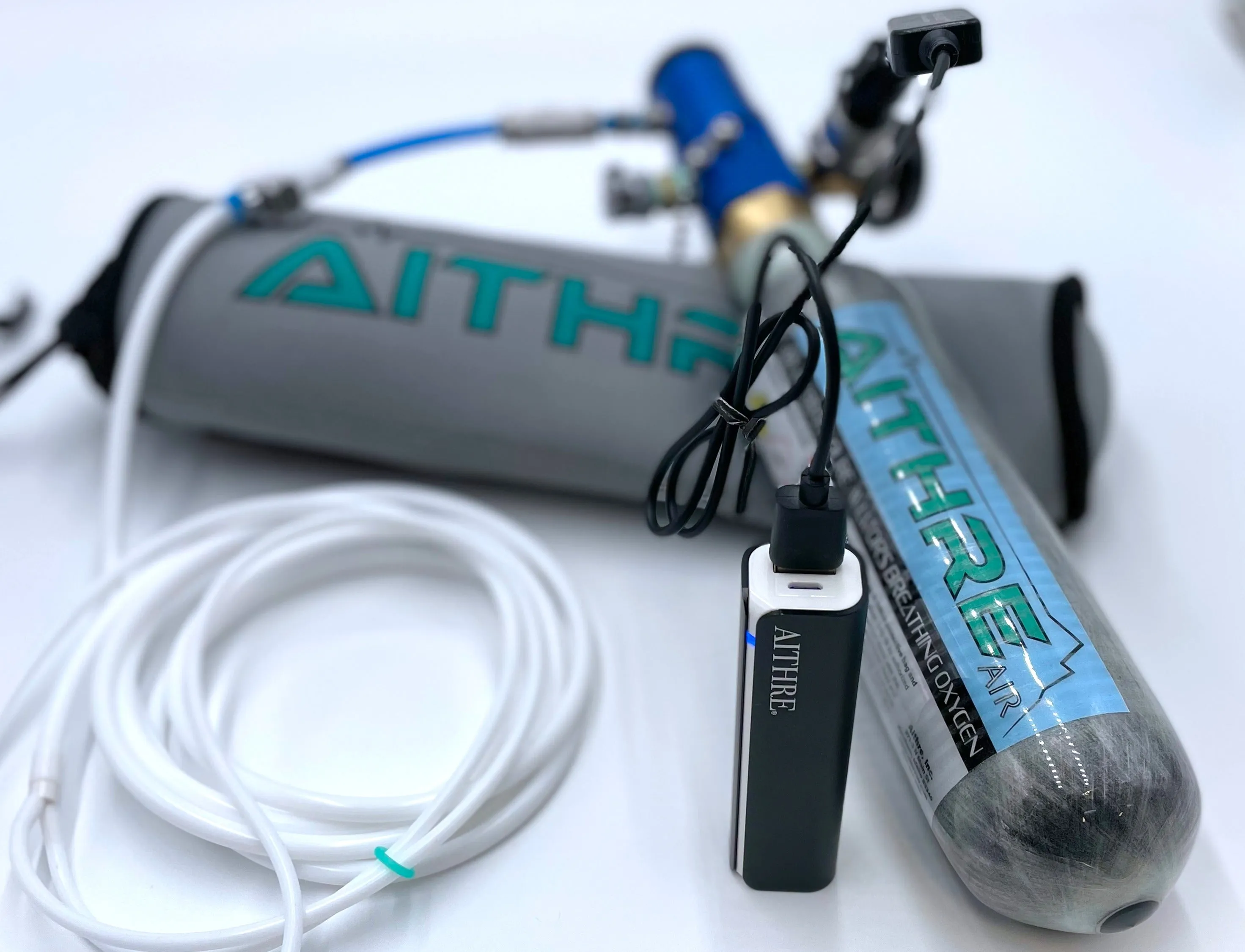 47L Bottle with Adjustable Constant Flow Regulator and Altus Meso