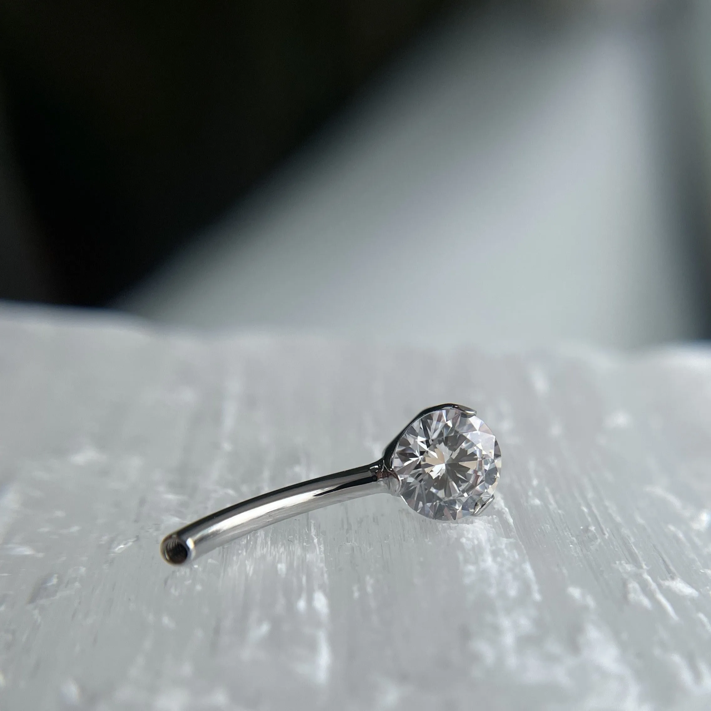 6mm Prong Navel Curve 14g 7/16"