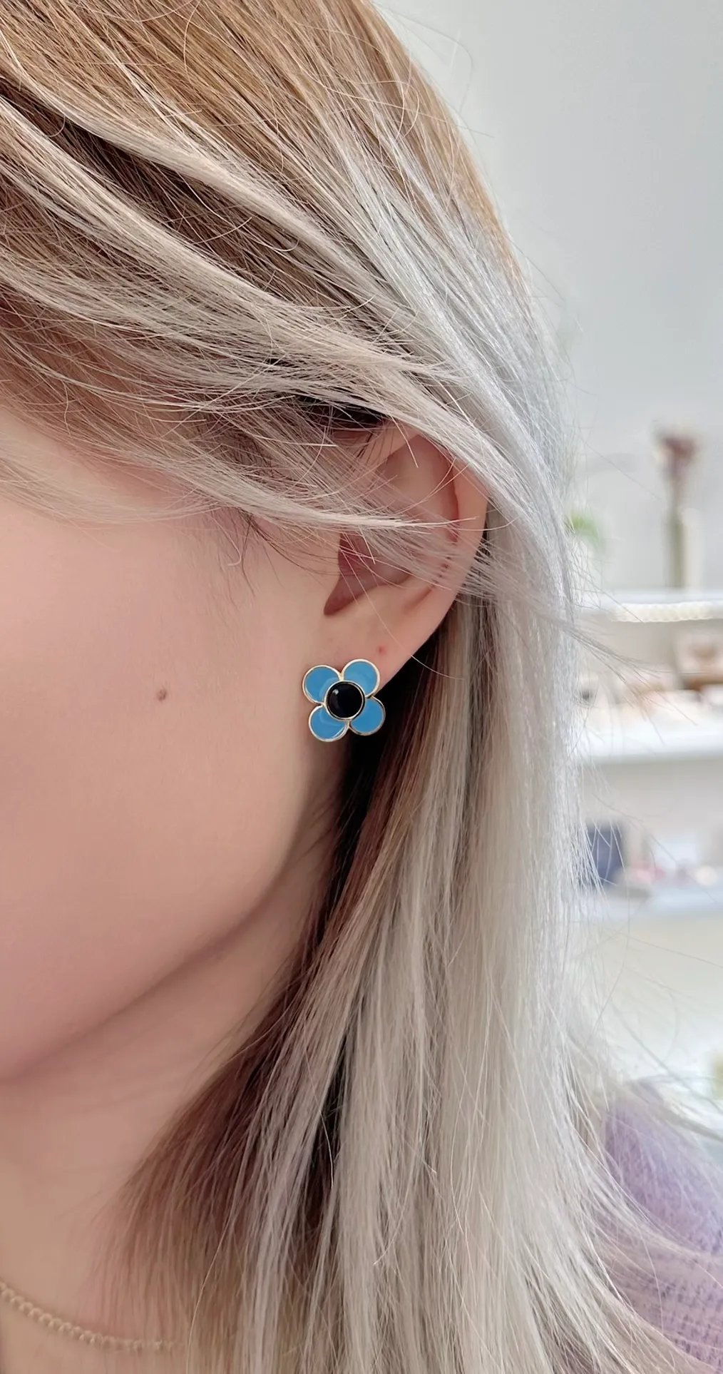Amare Wear Daisy Flower Blue and Black Enamel Stud Earring
