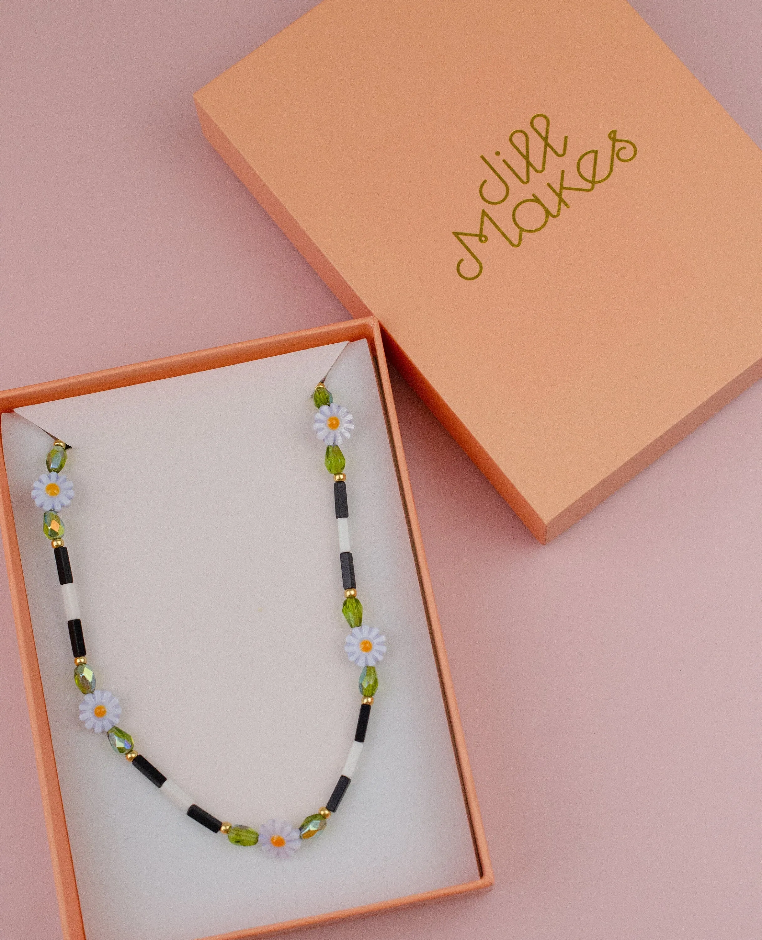 Beaded Flower Necklace, Flower friendship Necklace, Handmade Flower Jewelry, Daisy Necklace, Colorful beaded necklace, beaded statement