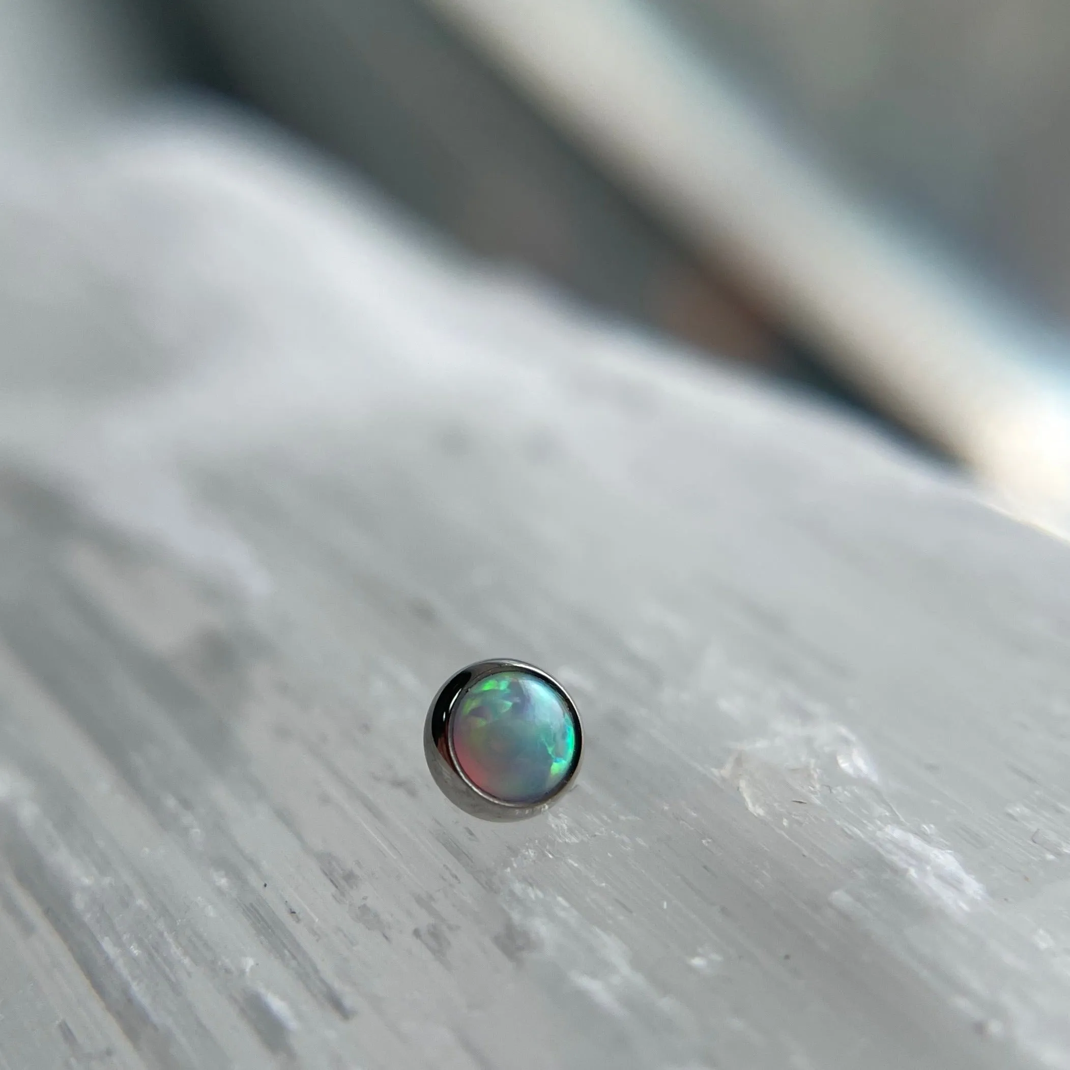 Bezel Setting with 4mm Stone 14g/12g Threaded End
