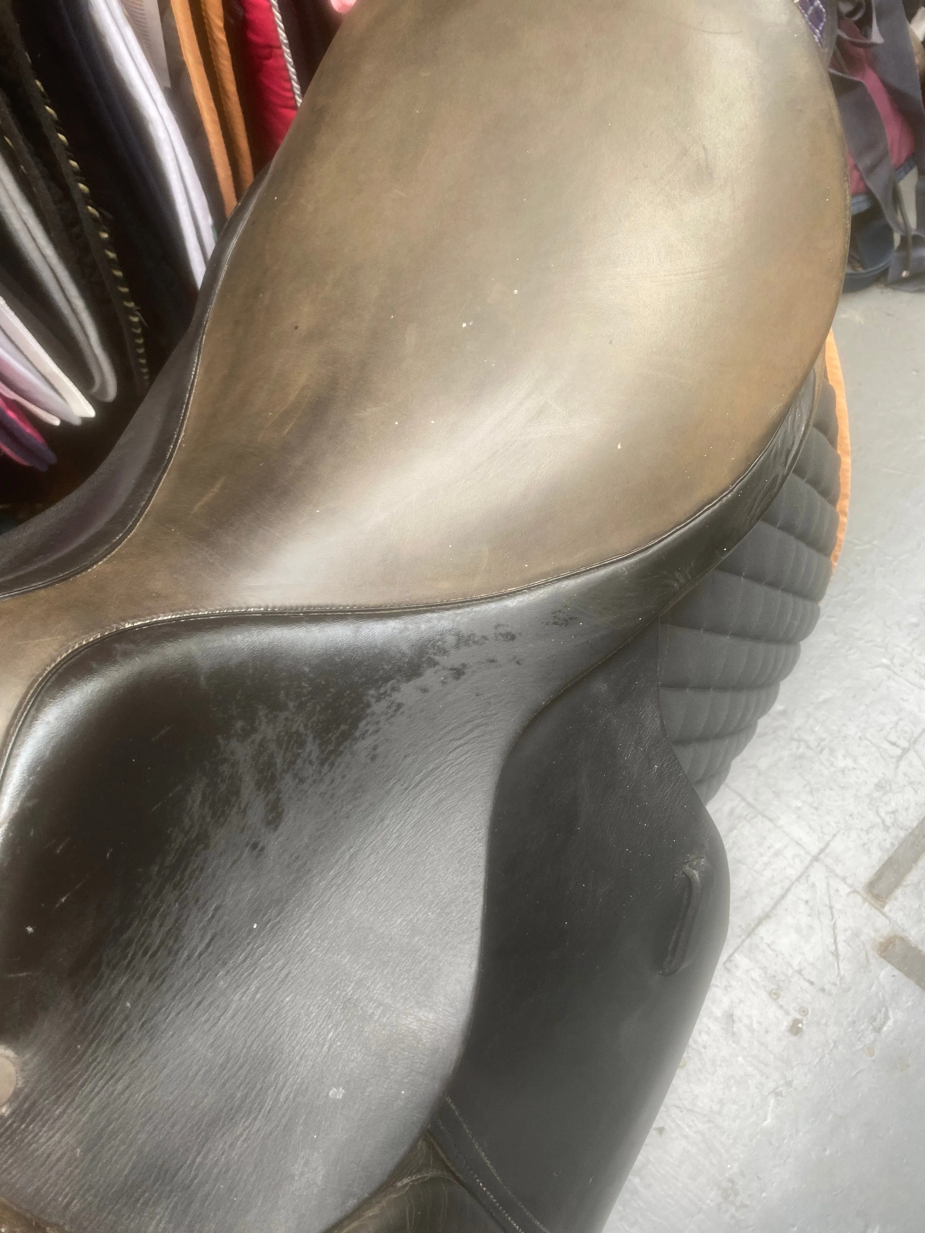 Black 2 tone working hunter cut saddle