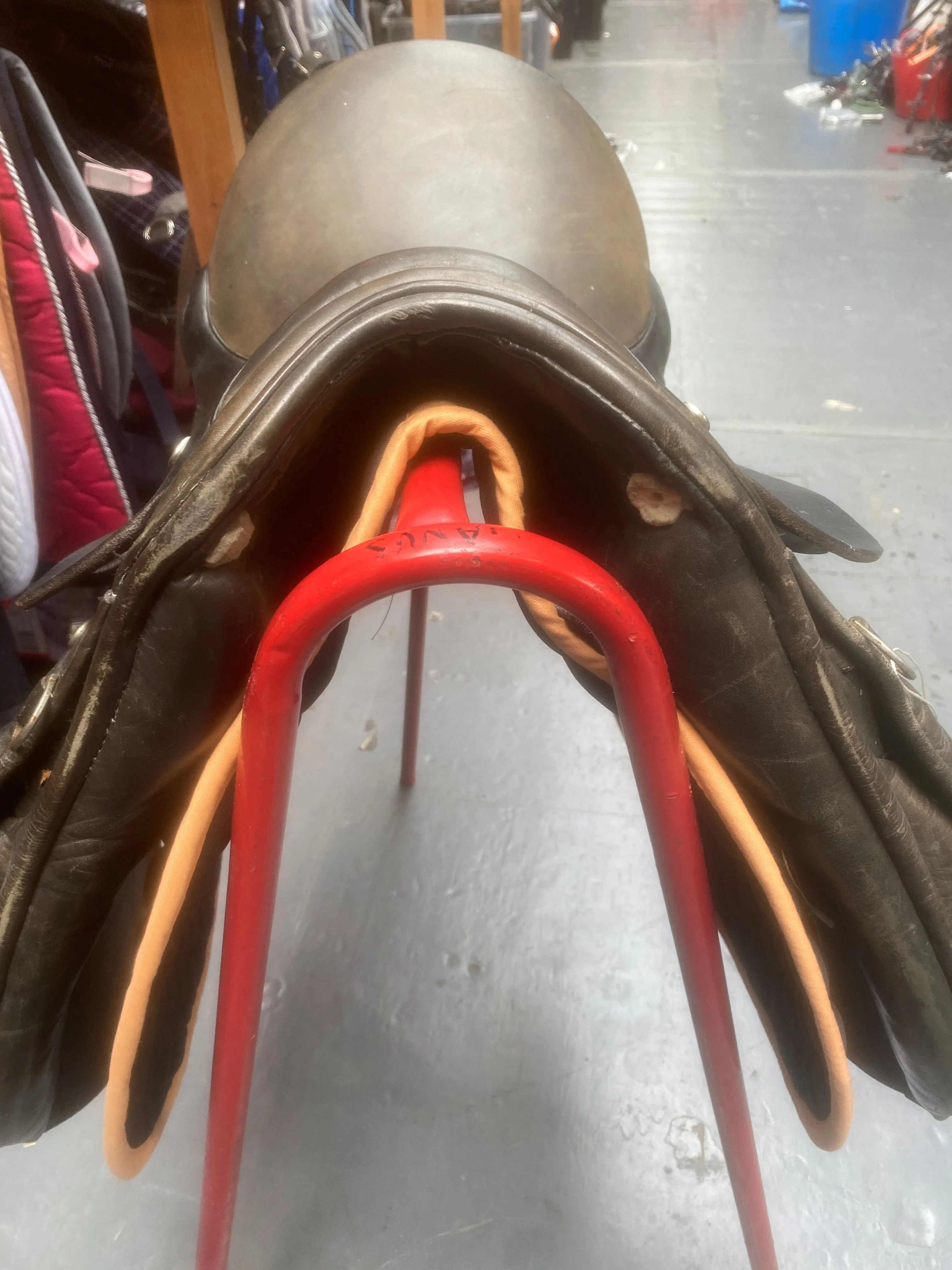 Black 2 tone working hunter cut saddle