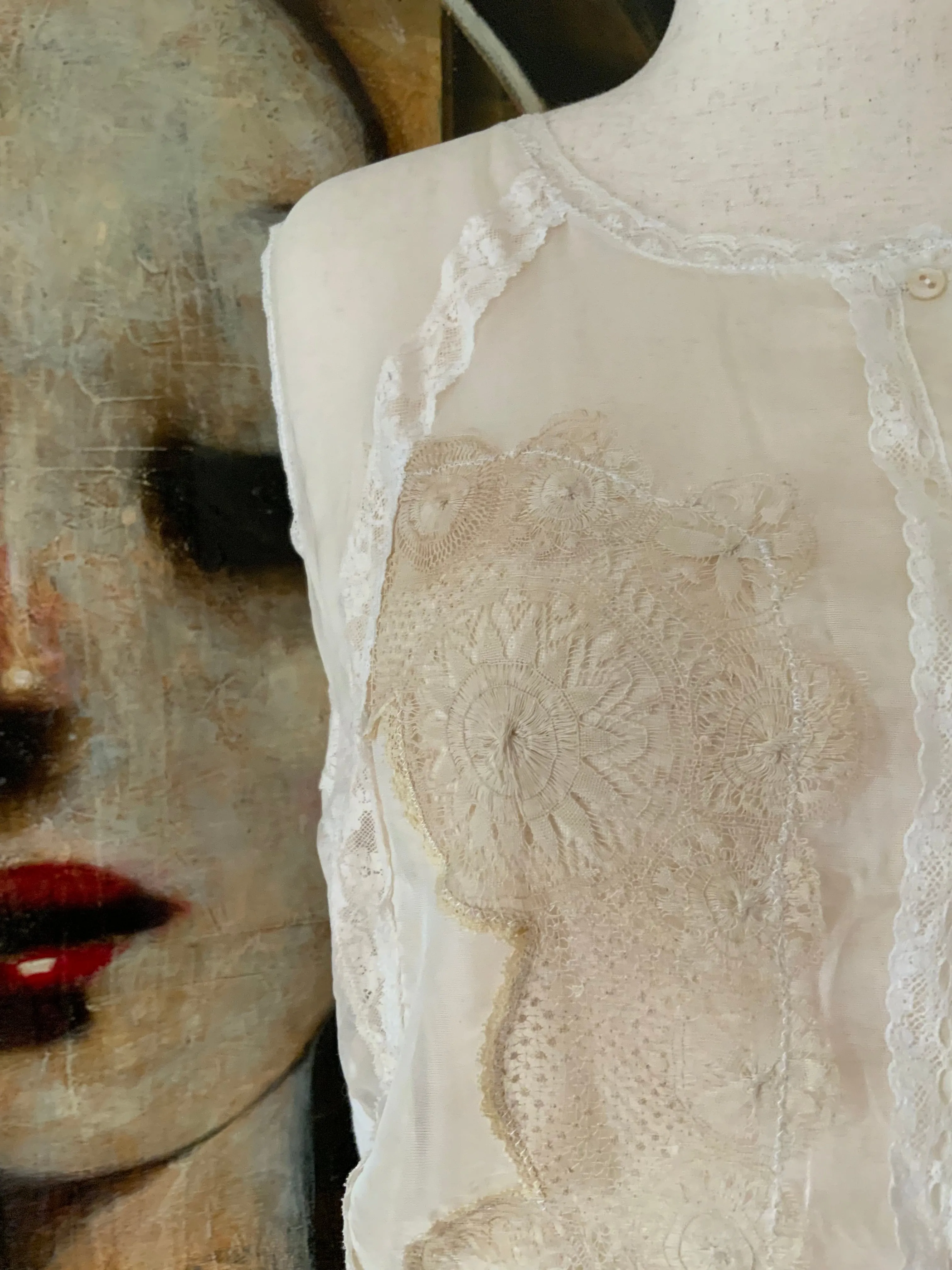 Blouse embellished with Antique Lace - Y2K - E9