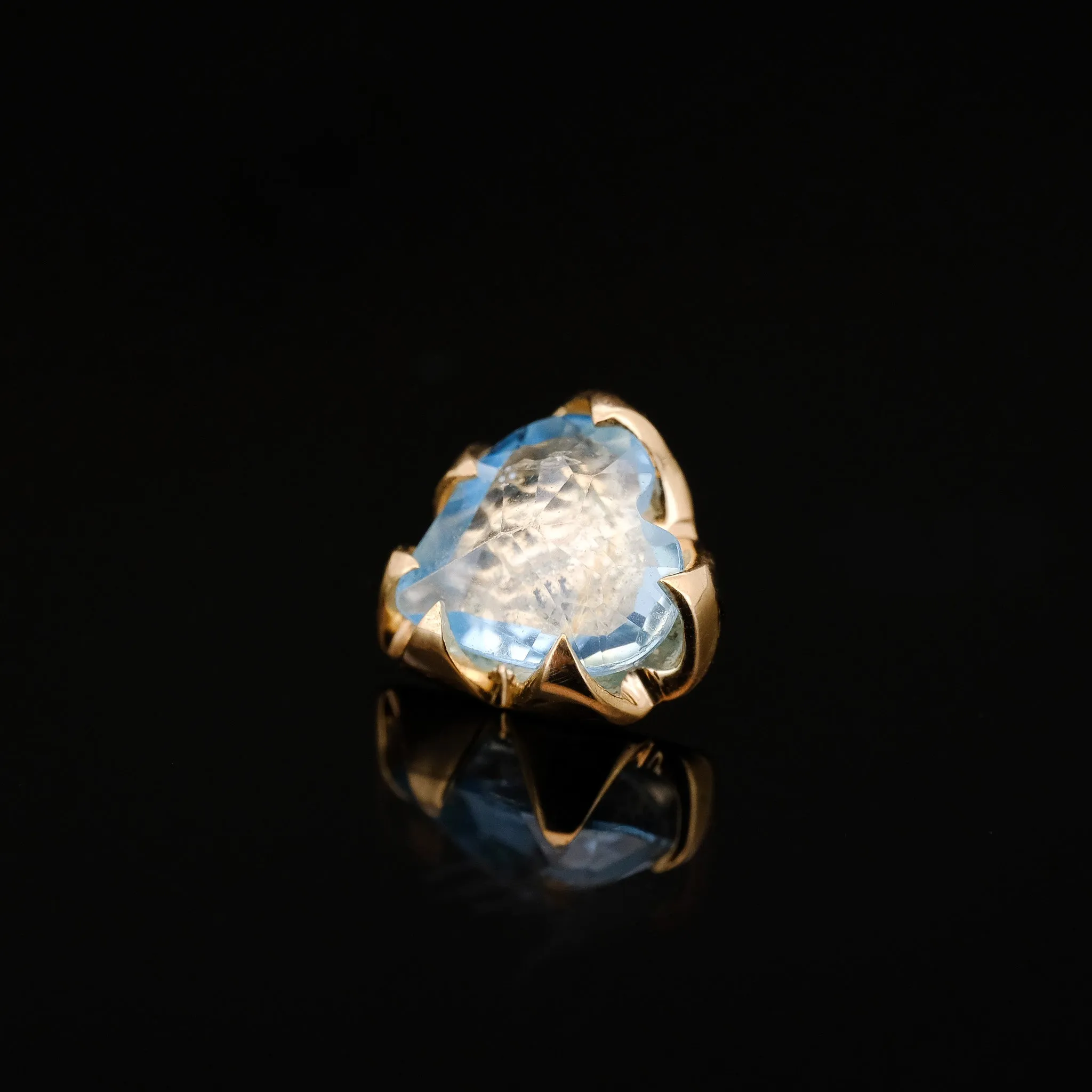 Blue Topaz Heart - 14ga Threaded end - Yellow Gold