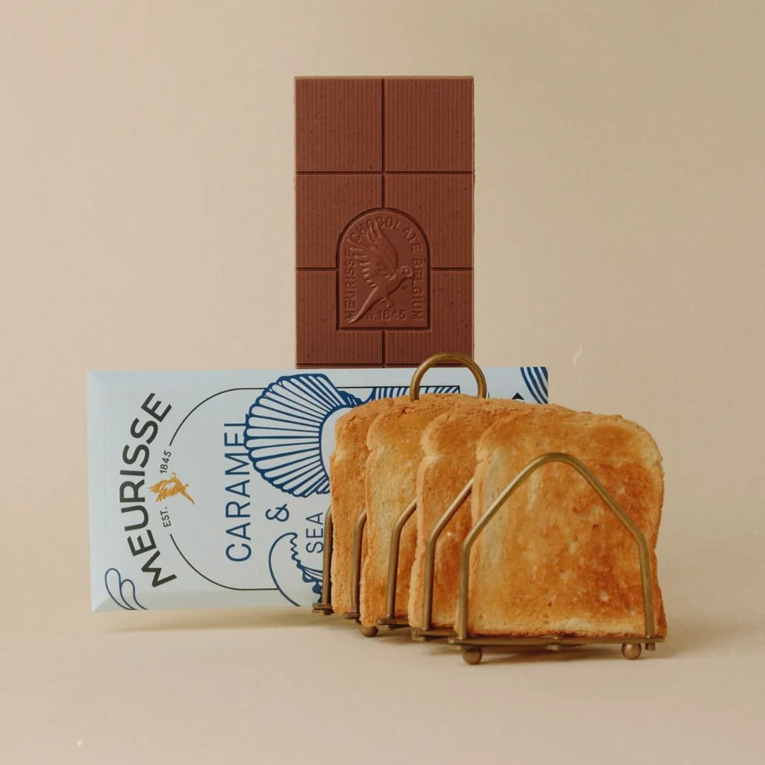 Caramel and Sea Salt 39% Milk Chocolate 15 x 100g