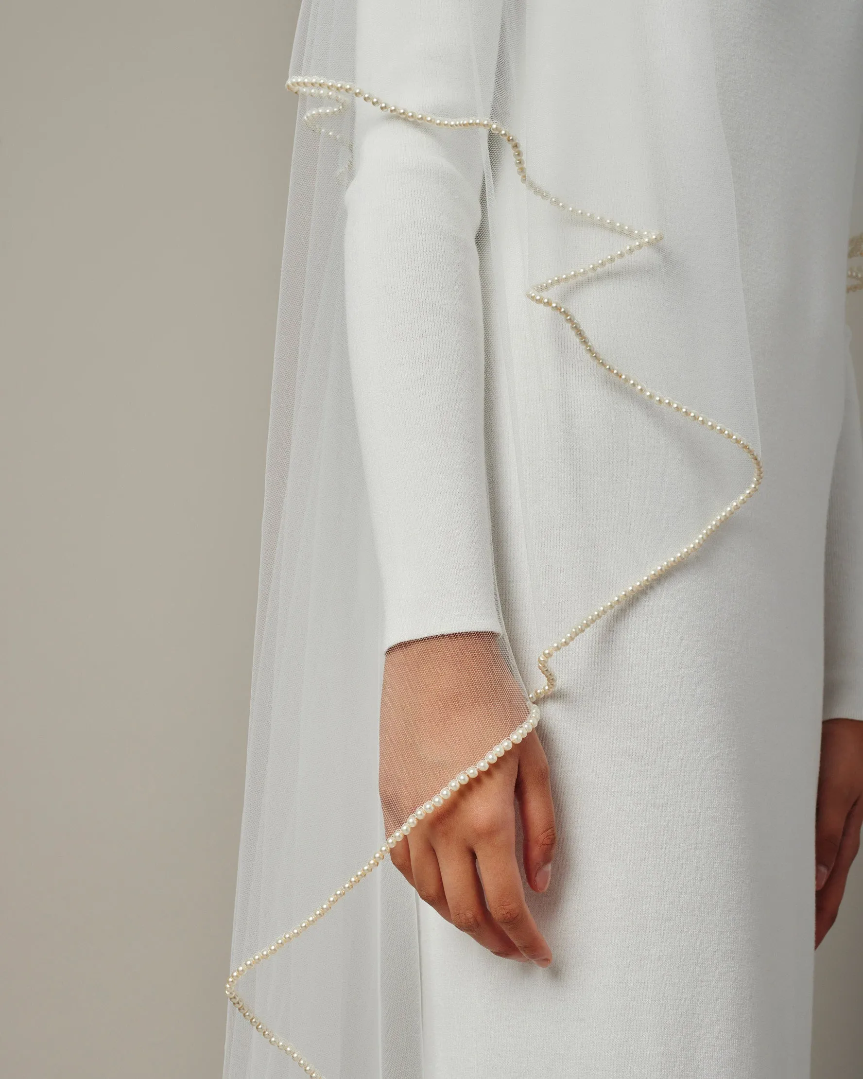 CLAYTON PEARL CATHEDRAL VEIL