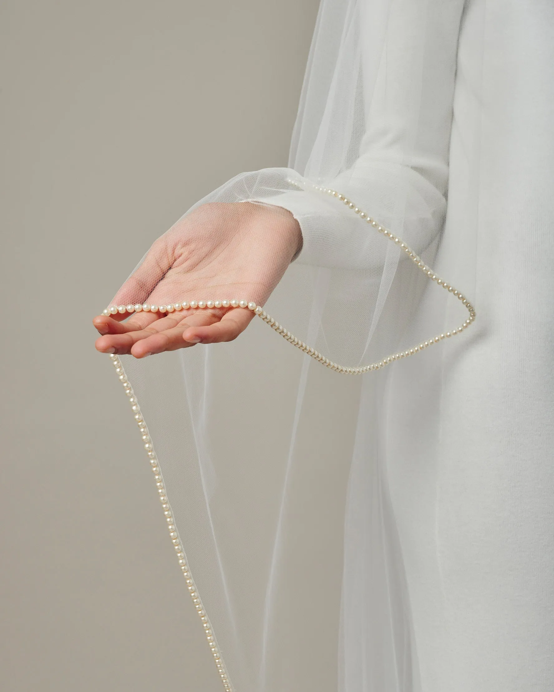 CLAYTON PEARL CATHEDRAL VEIL