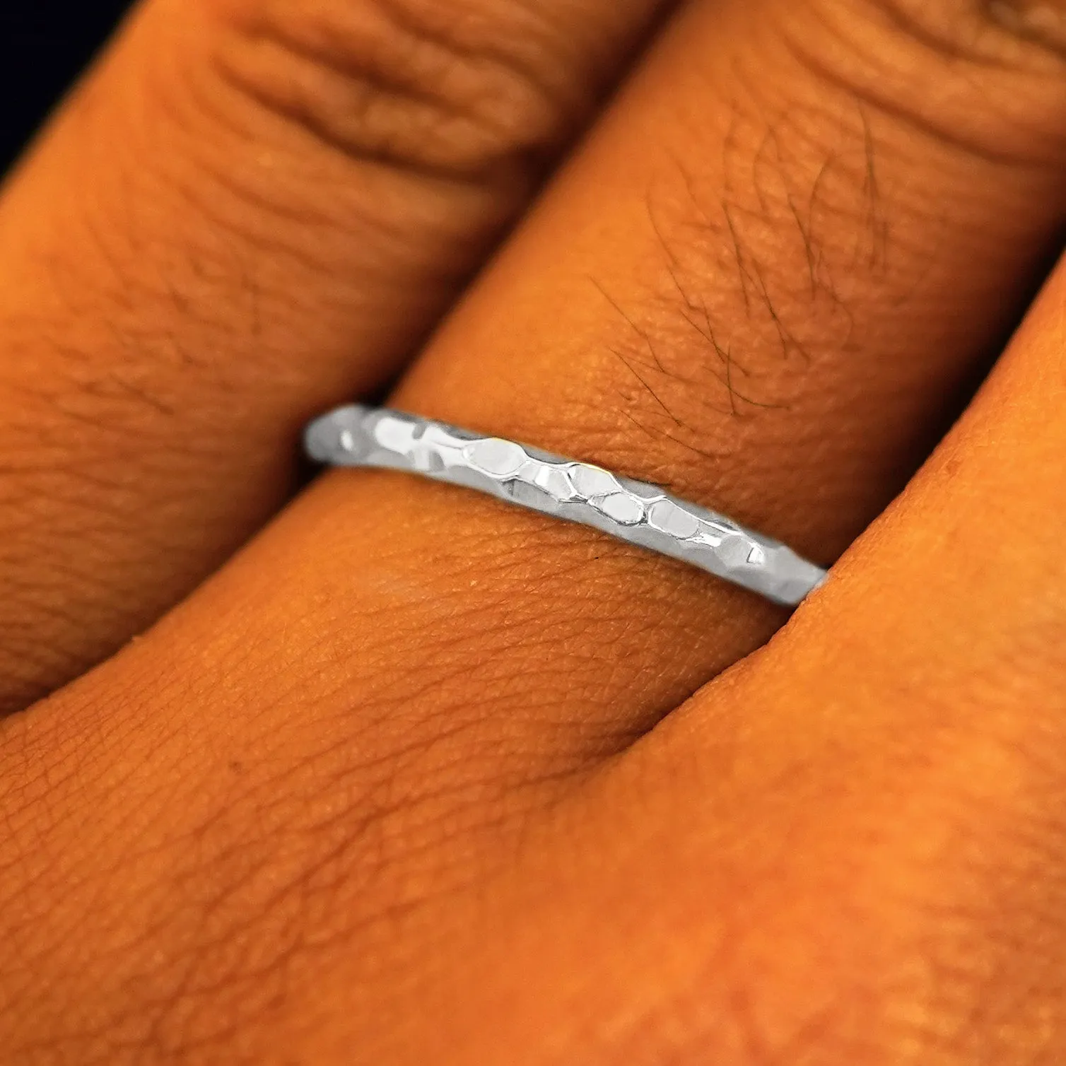 Curvy Hammered Band