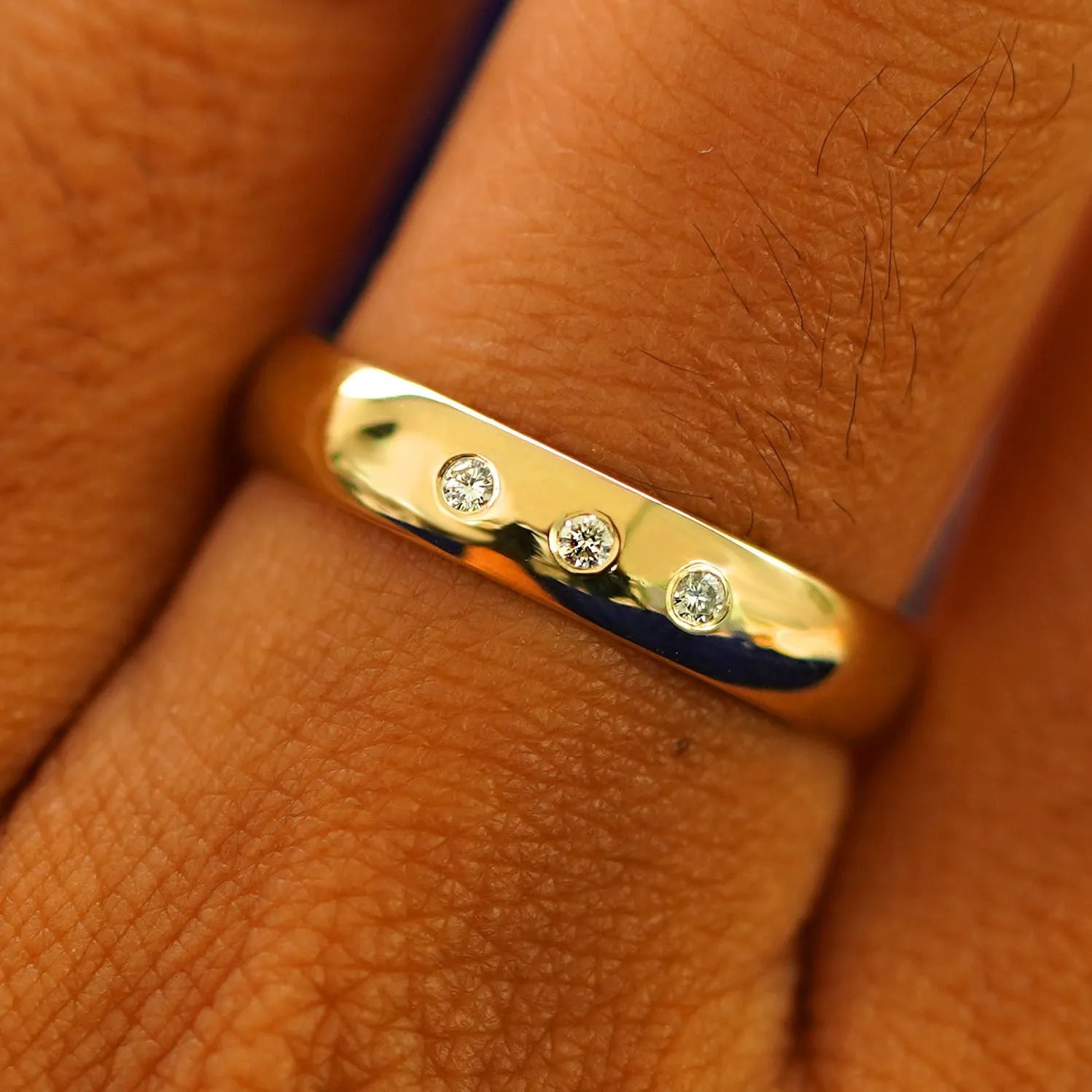 Curvy Mirror Band