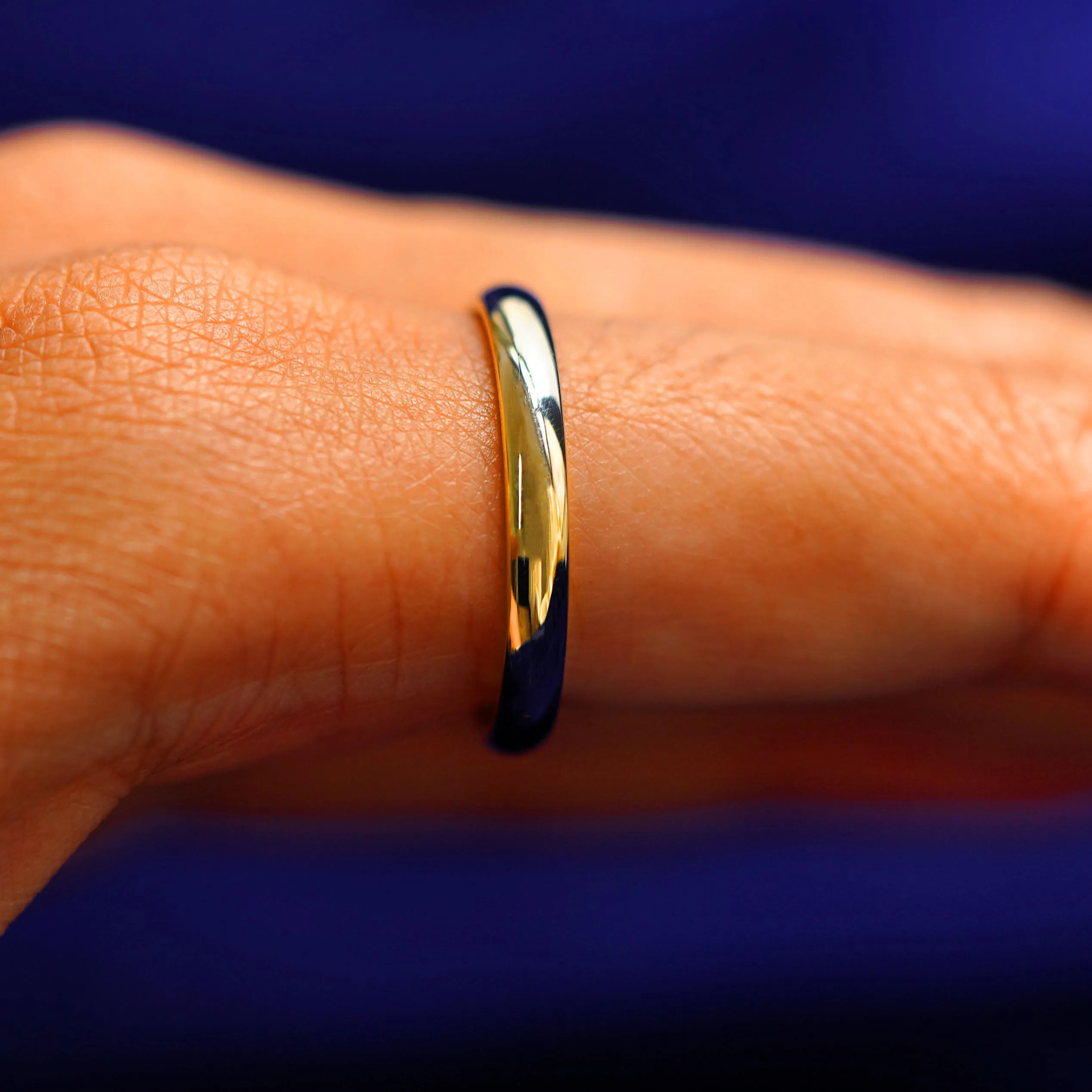 Curvy Mirror Band