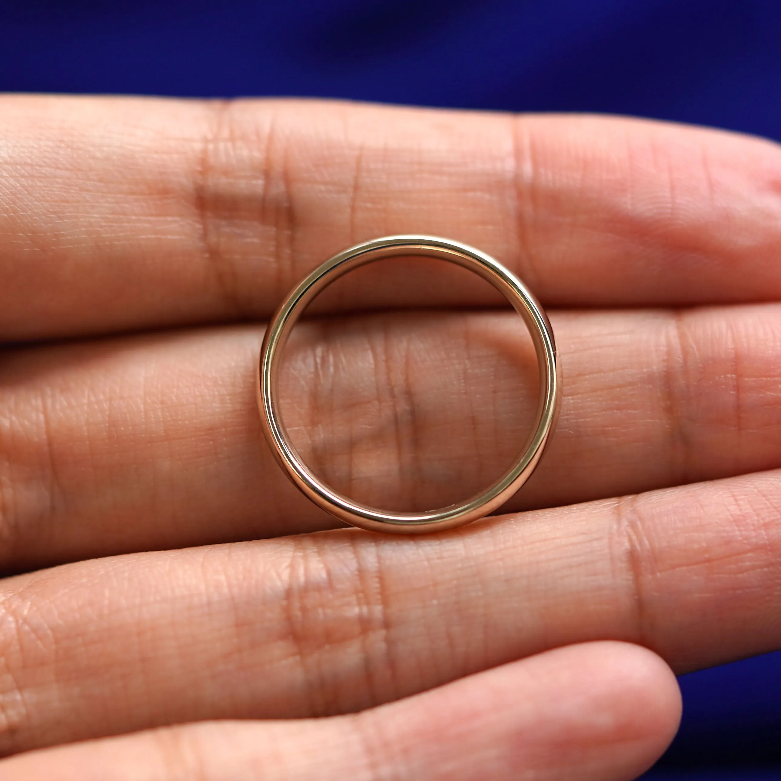 Curvy Mirror Band