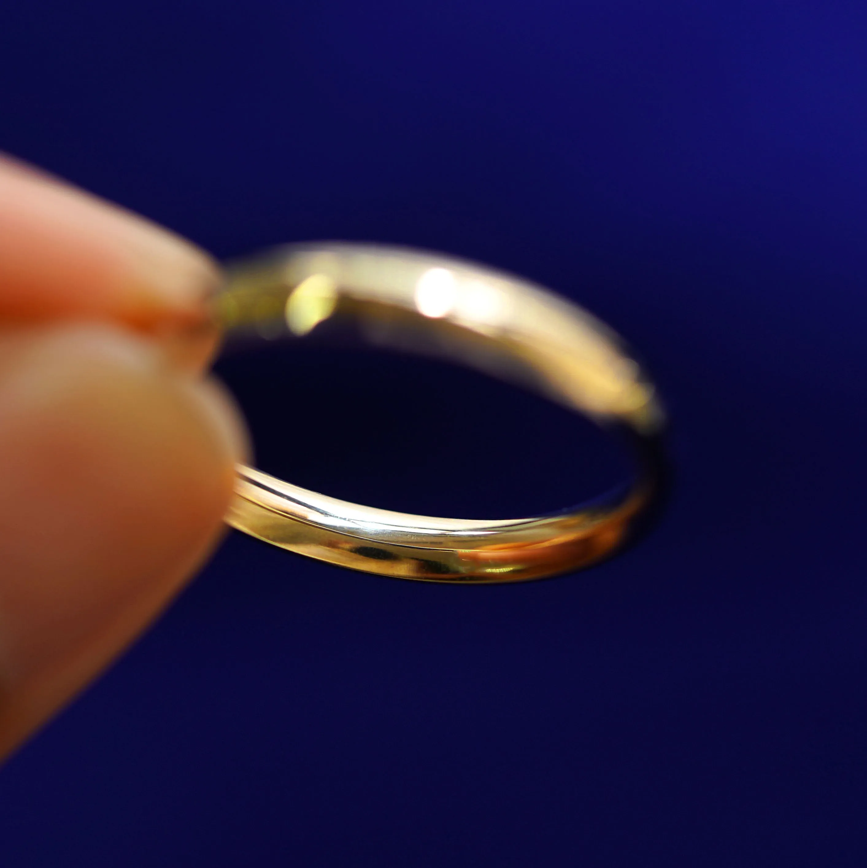 Curvy Mirror Band