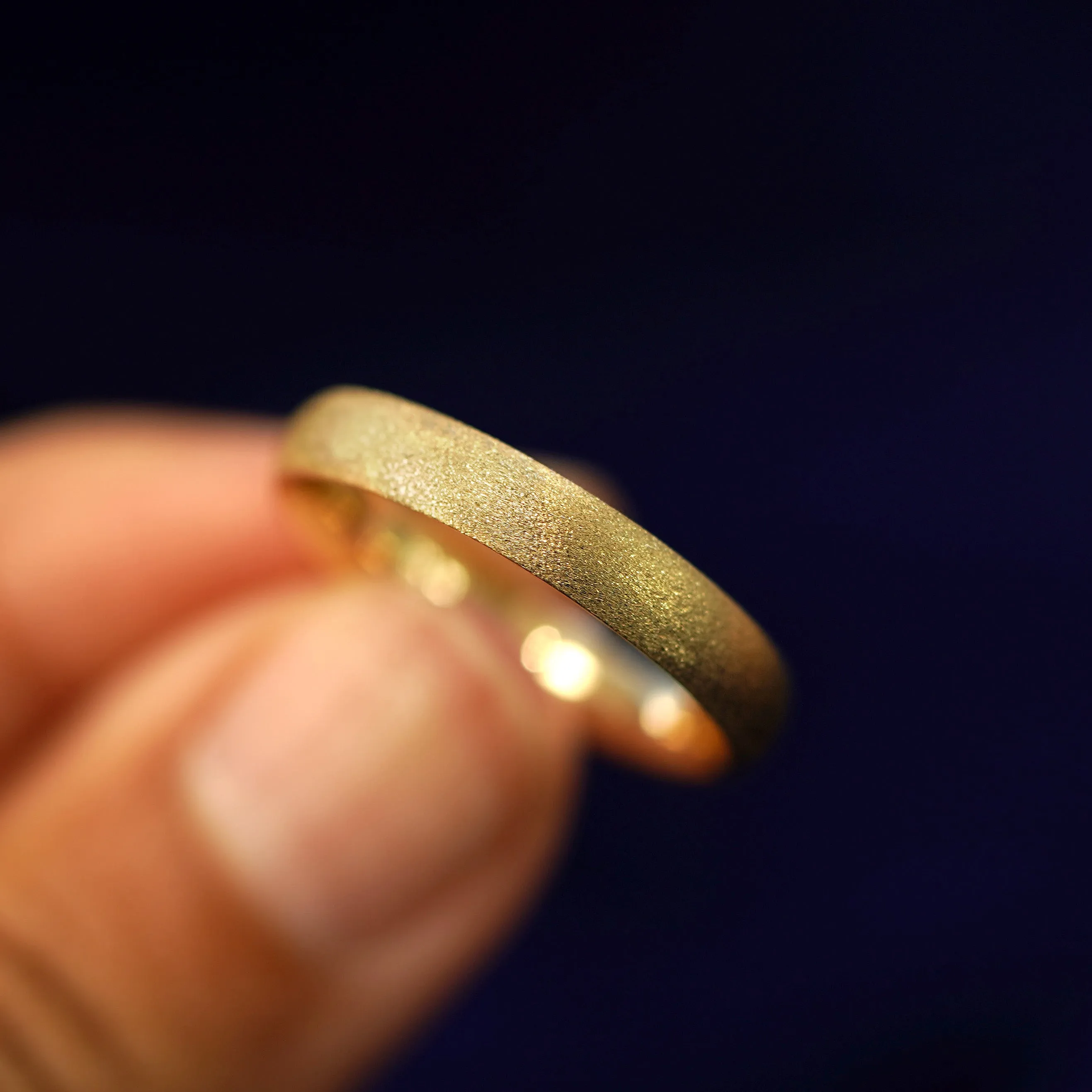 Curvy Stardust Band