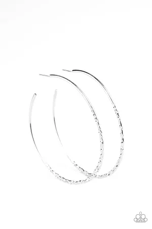 Embellished Edge - Silver - Paparazzi