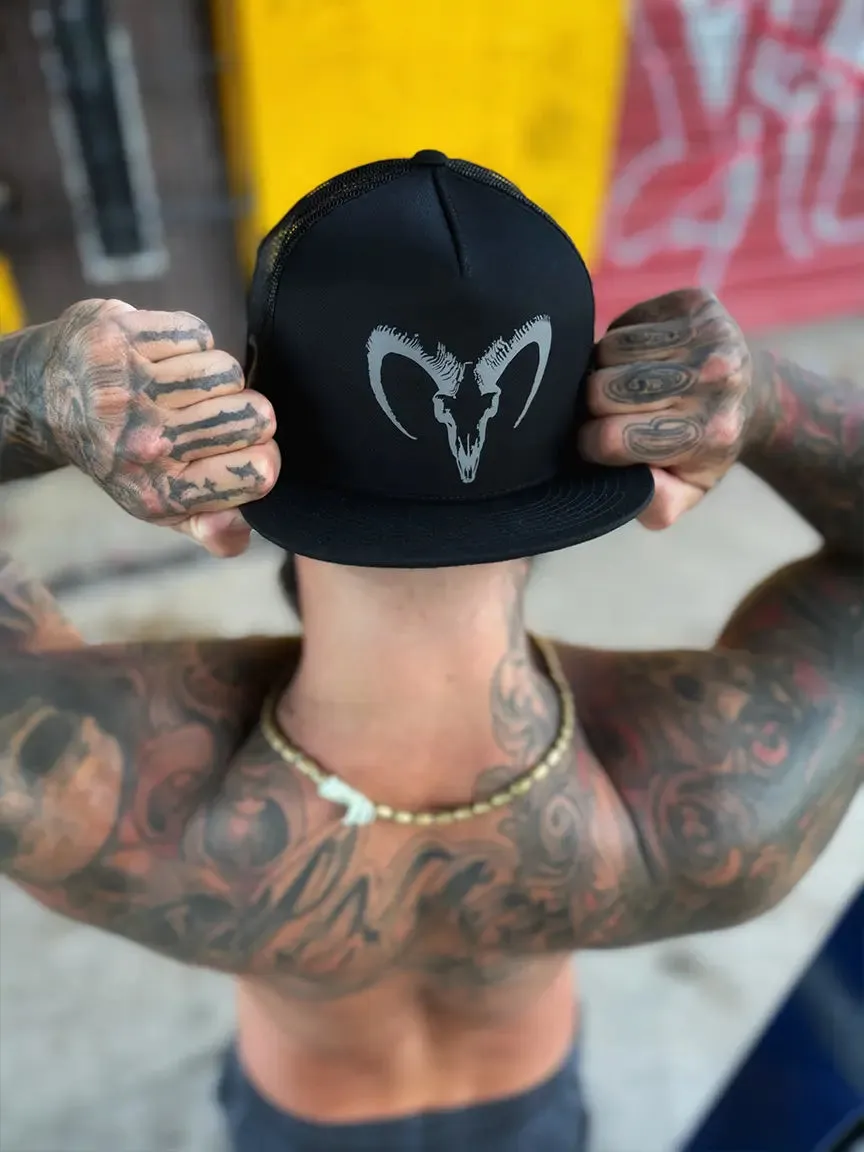 GOAT SIDE STYLE BLACK HAT