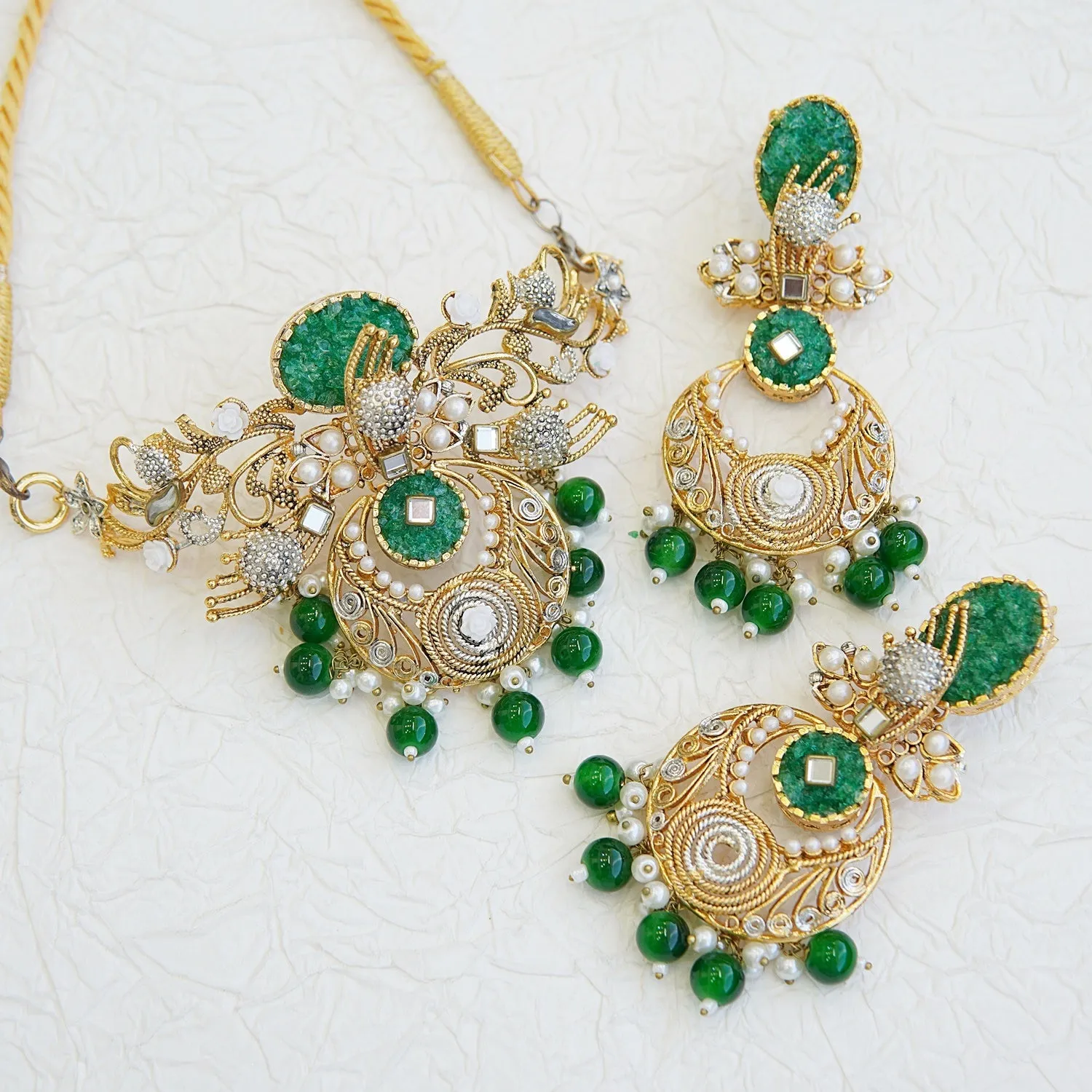 Handcrafted Crush Stone Collar Set
