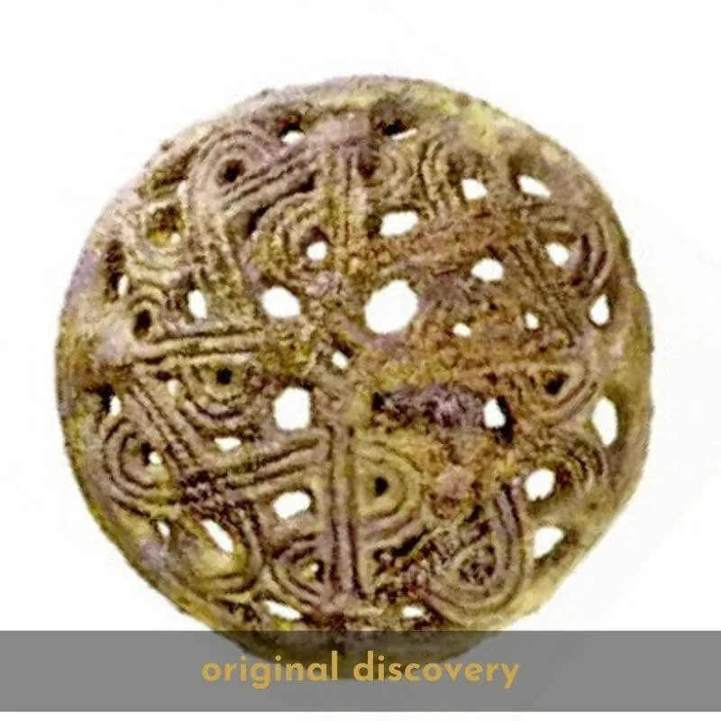 Handcrafted Finlandia Brooch Bronze