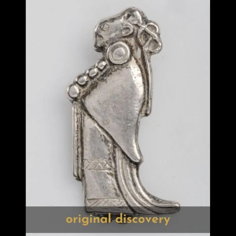 Handcrafted Freya Pendant