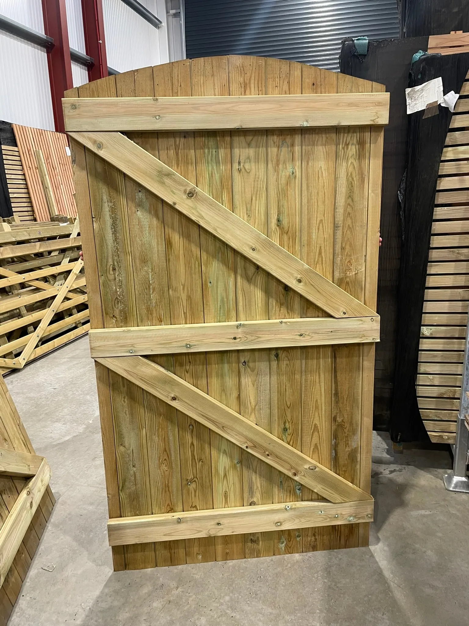 Instow Curved Tongue & Groove Side gate (1.8m High) CLEARANCE