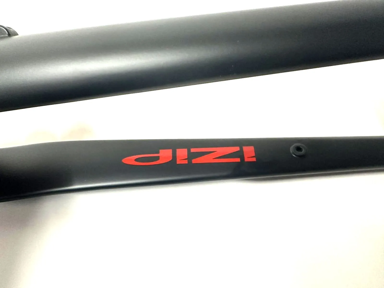 IZIP Zuma 26" 1 1/8" Threaded Alloy Bike Fork 100mm QR Disc Axle to Crown 430mm