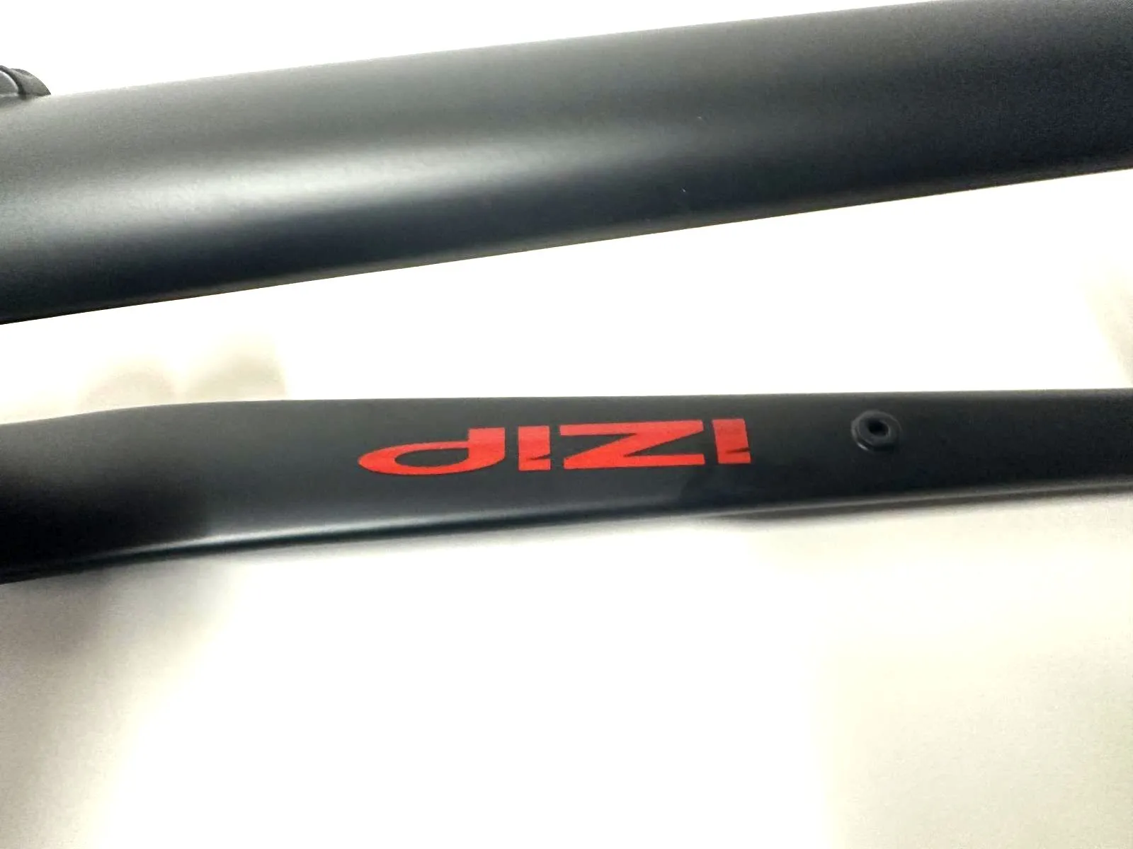 IZIP Zuma 26" 1 1/8" Threaded Alloy Bike Fork 100mm QR Disc Axle to Crown 430mm