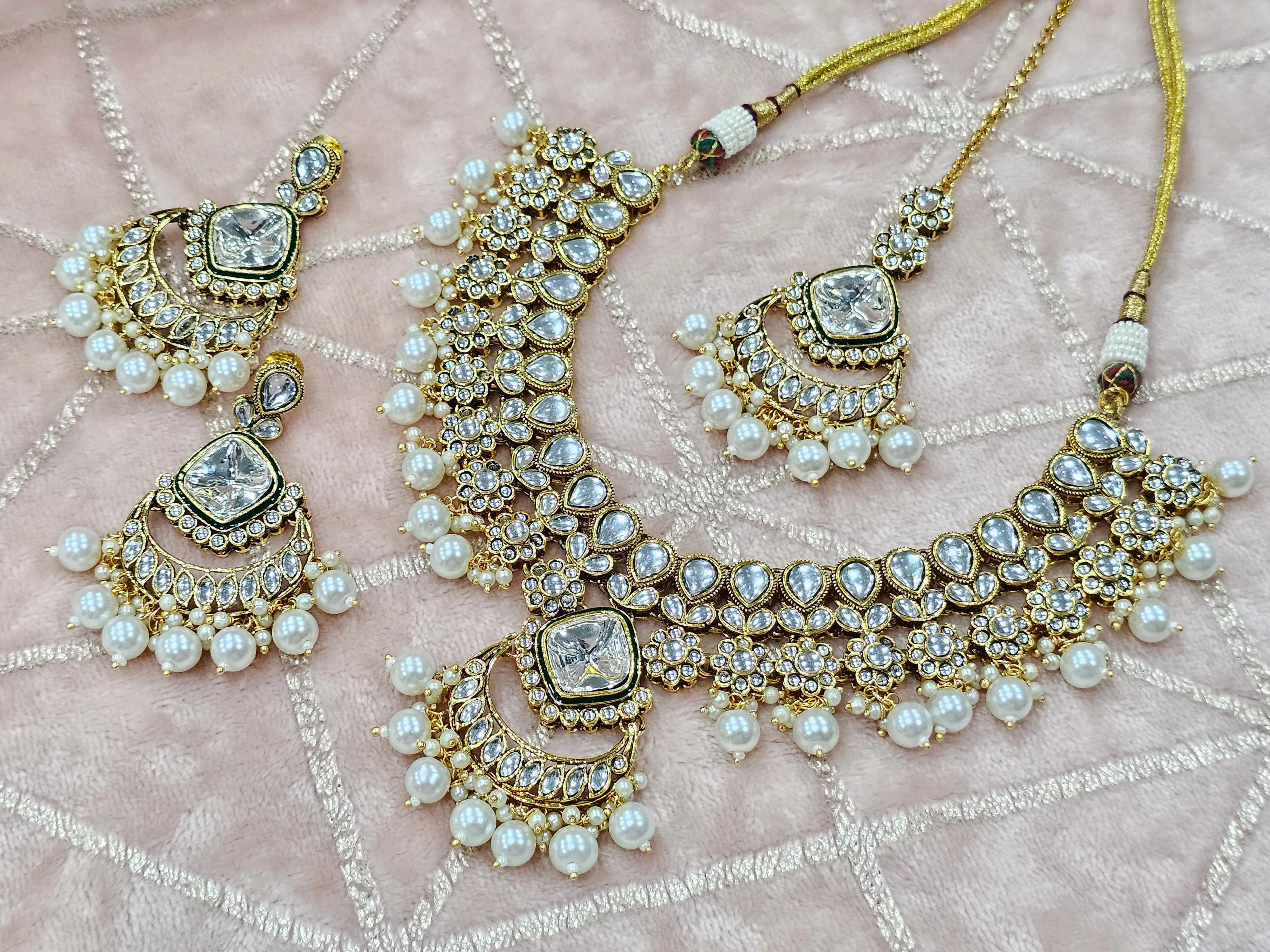 Kundan Necklace Set