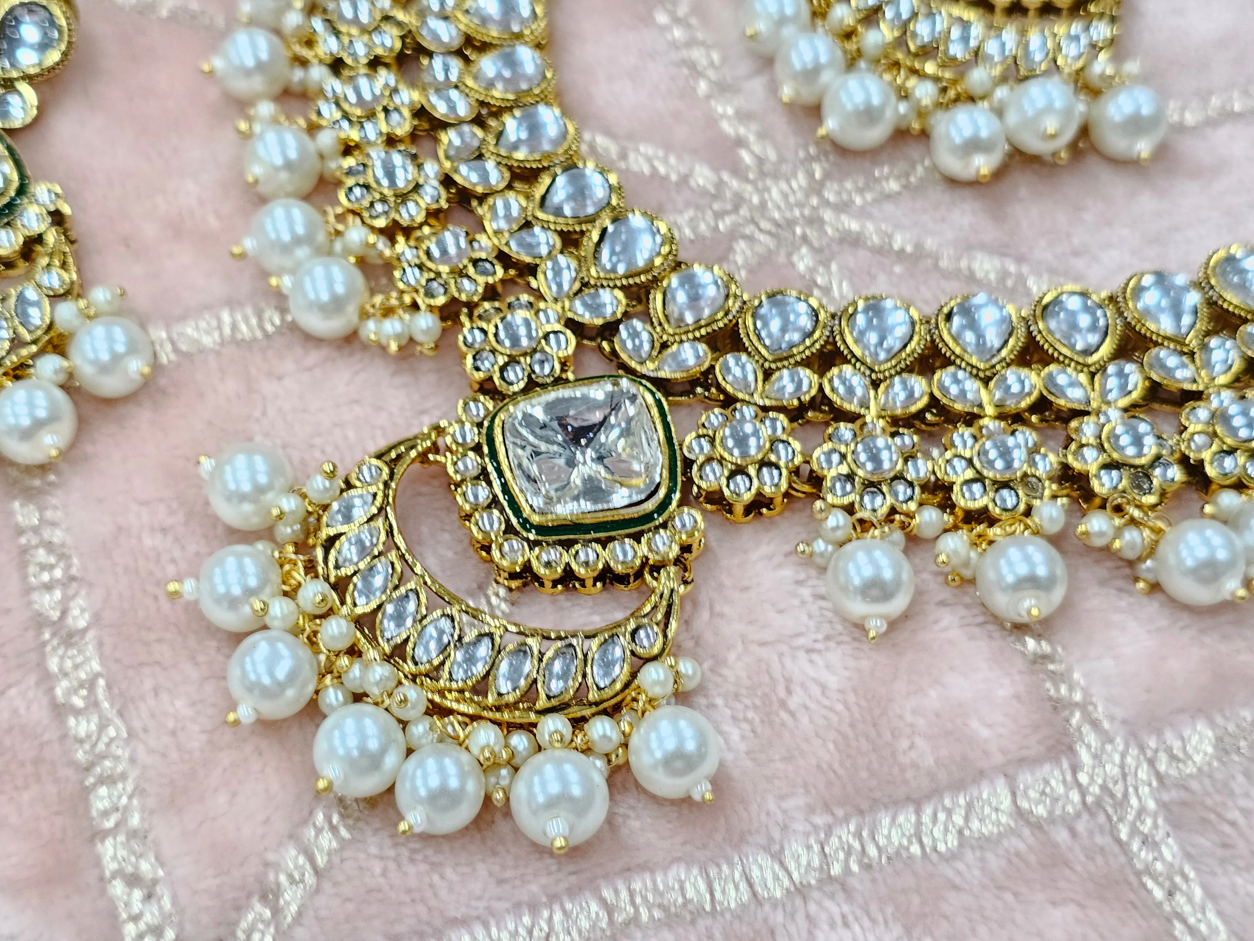 Kundan Necklace Set