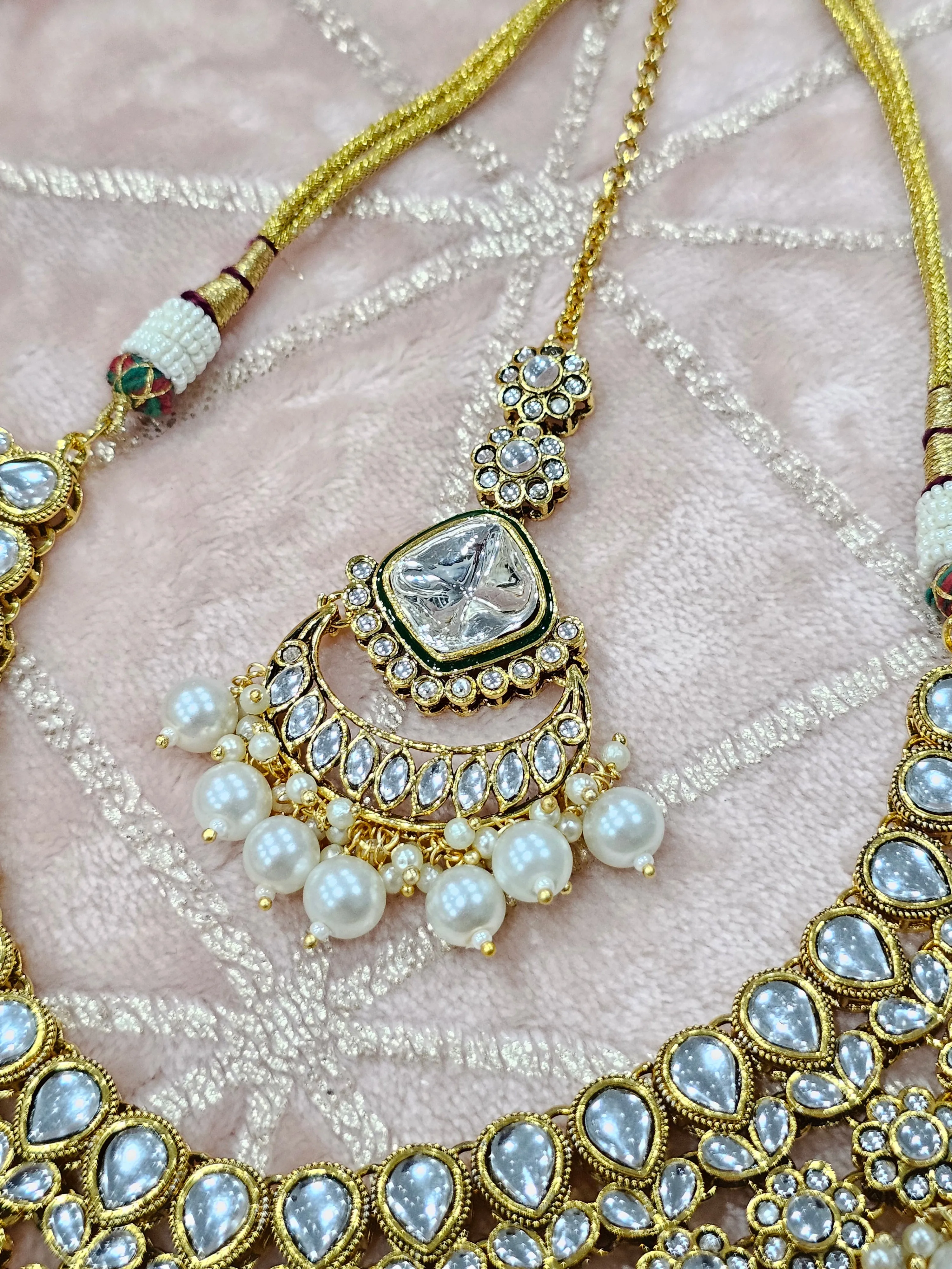 Kundan Necklace Set