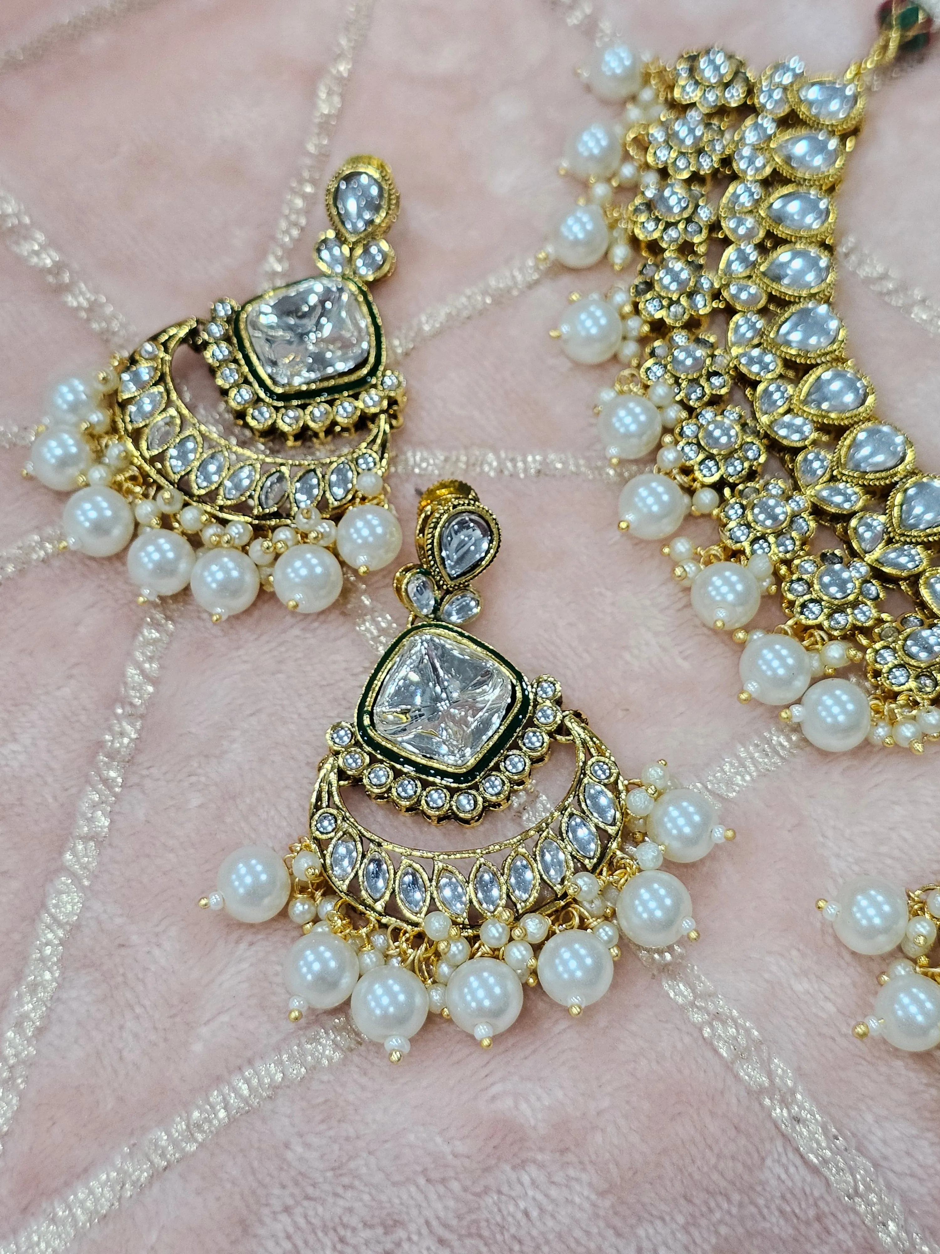 Kundan Necklace Set