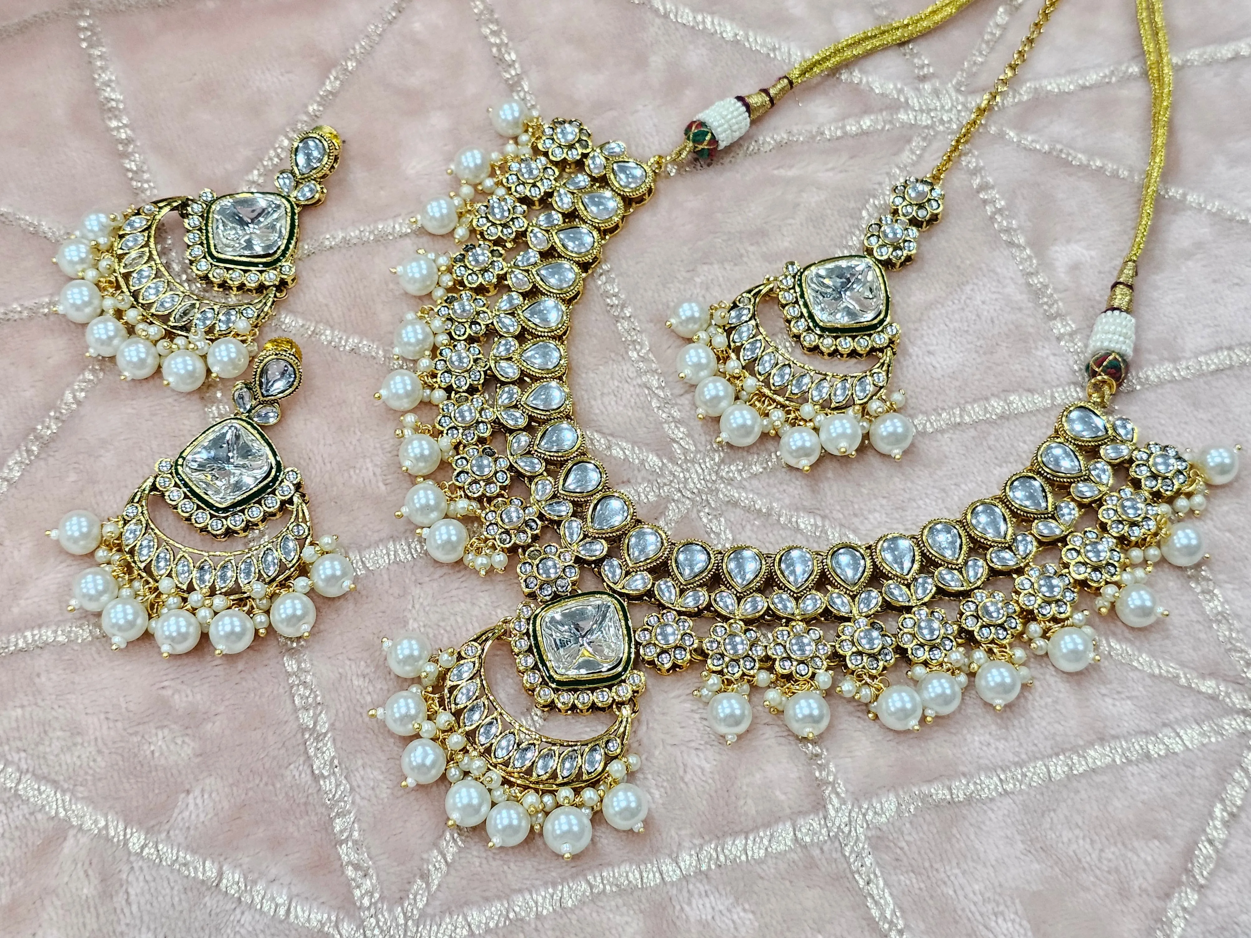 Kundan Necklace Set