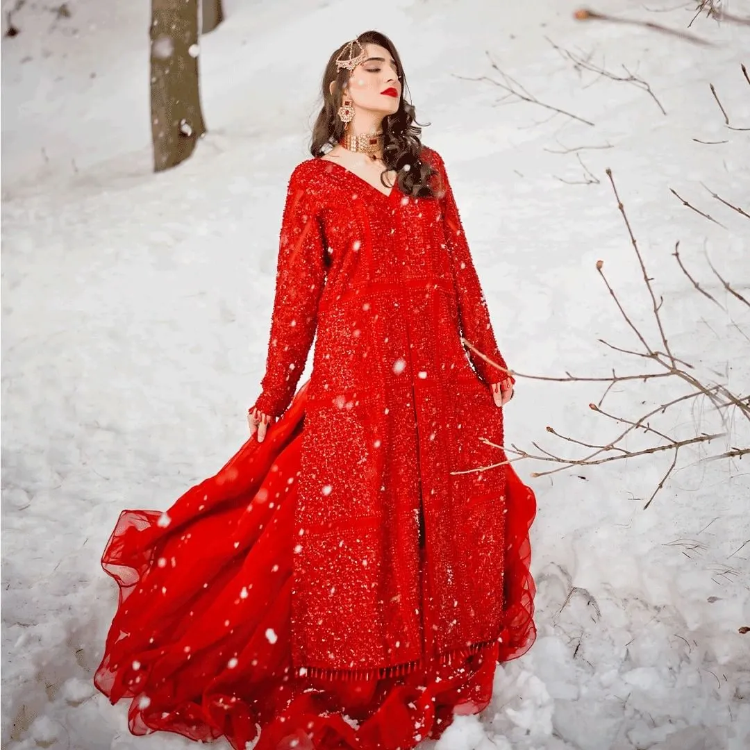 Latest Pakistani Bridal Red Lehenga Kameez Dress #BS900