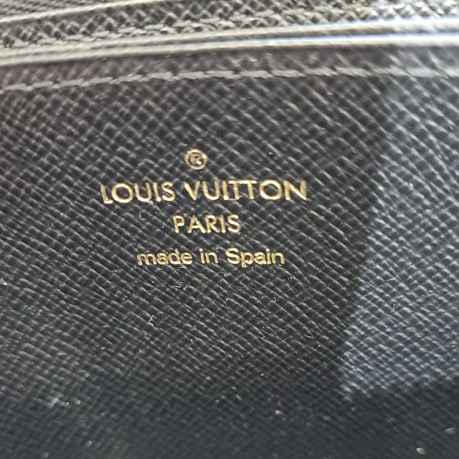 LOUIS VUITTON Giant Monogram Reverse Zippy Wallet Brown