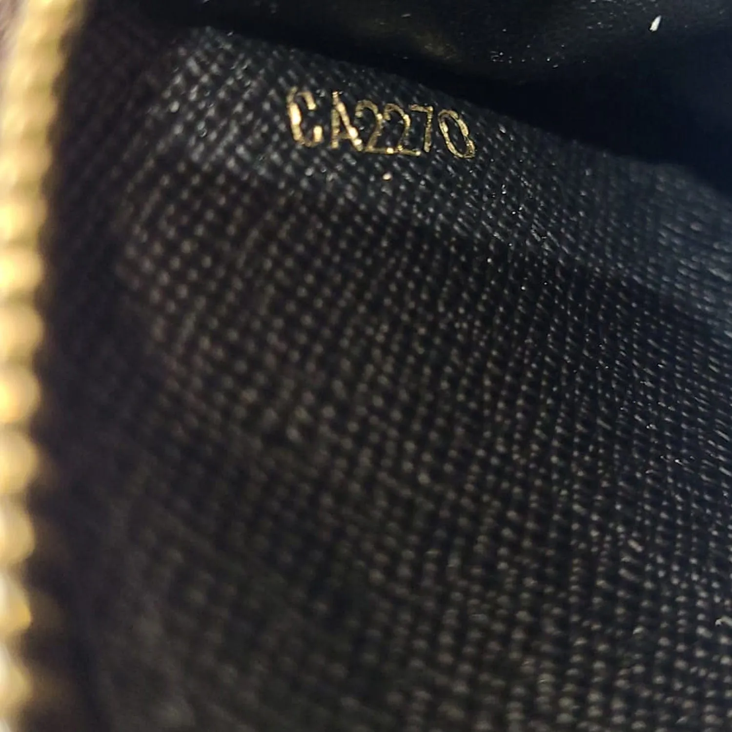 LOUIS VUITTON Giant Monogram Reverse Zippy Wallet Brown