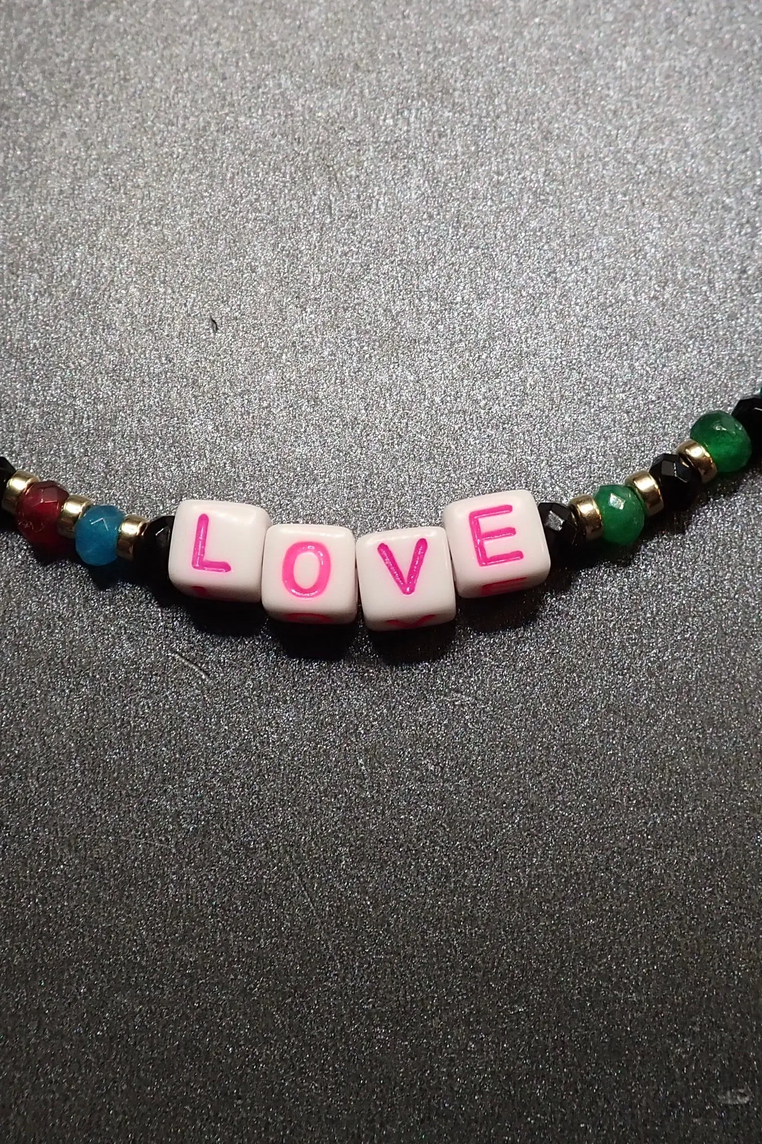 LOVE SHORT BEADED NECKLACE