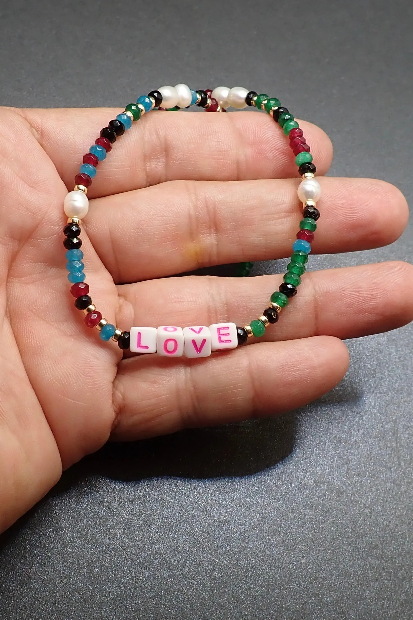 LOVE SHORT BEADED NECKLACE