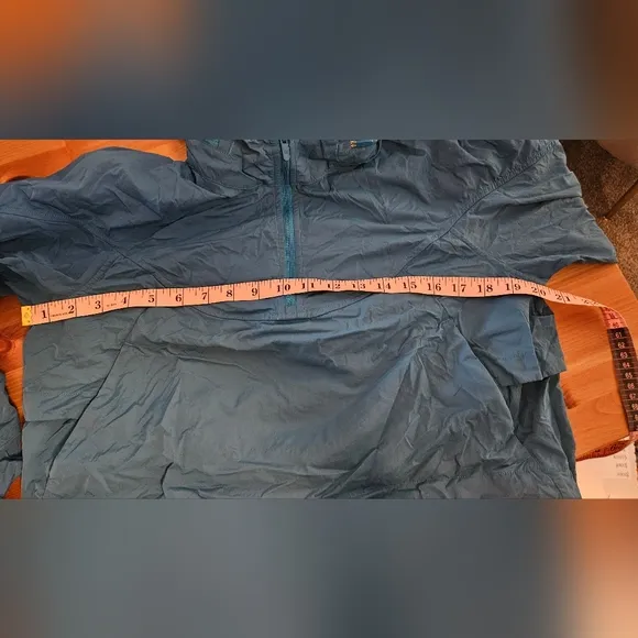 Lululemon Evergreen Cropped Anorak Wind Breaker Jacket Size 6 02/2023 W4CABS