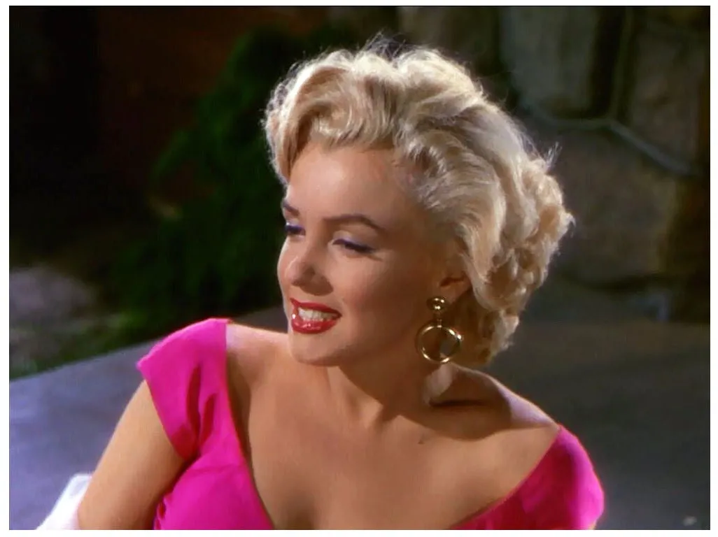 Marilyn Monroe Memorabilia Costume Silver Metal Hoop Doorknocker Earring Niagara