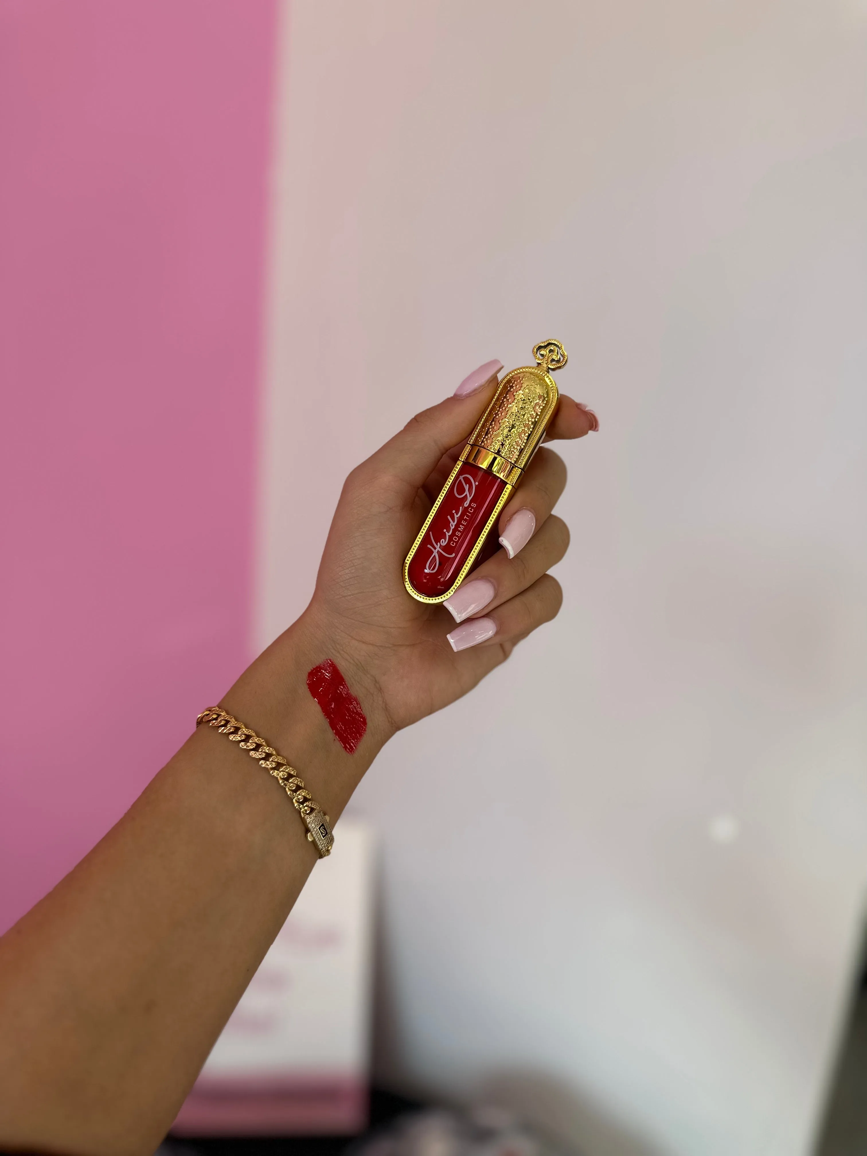 ‘Newly Divorced’ Bridezilla Gloss