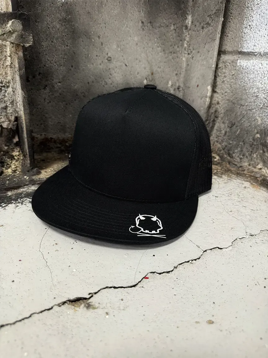 OUTLAW WOMAN SIDE STYLE BLACK HAT