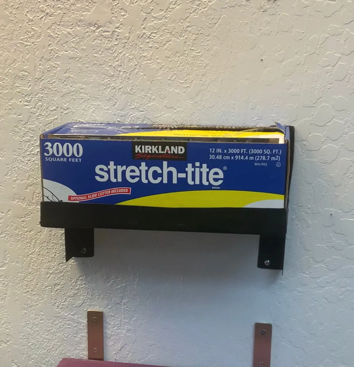 Plastic wrap holder