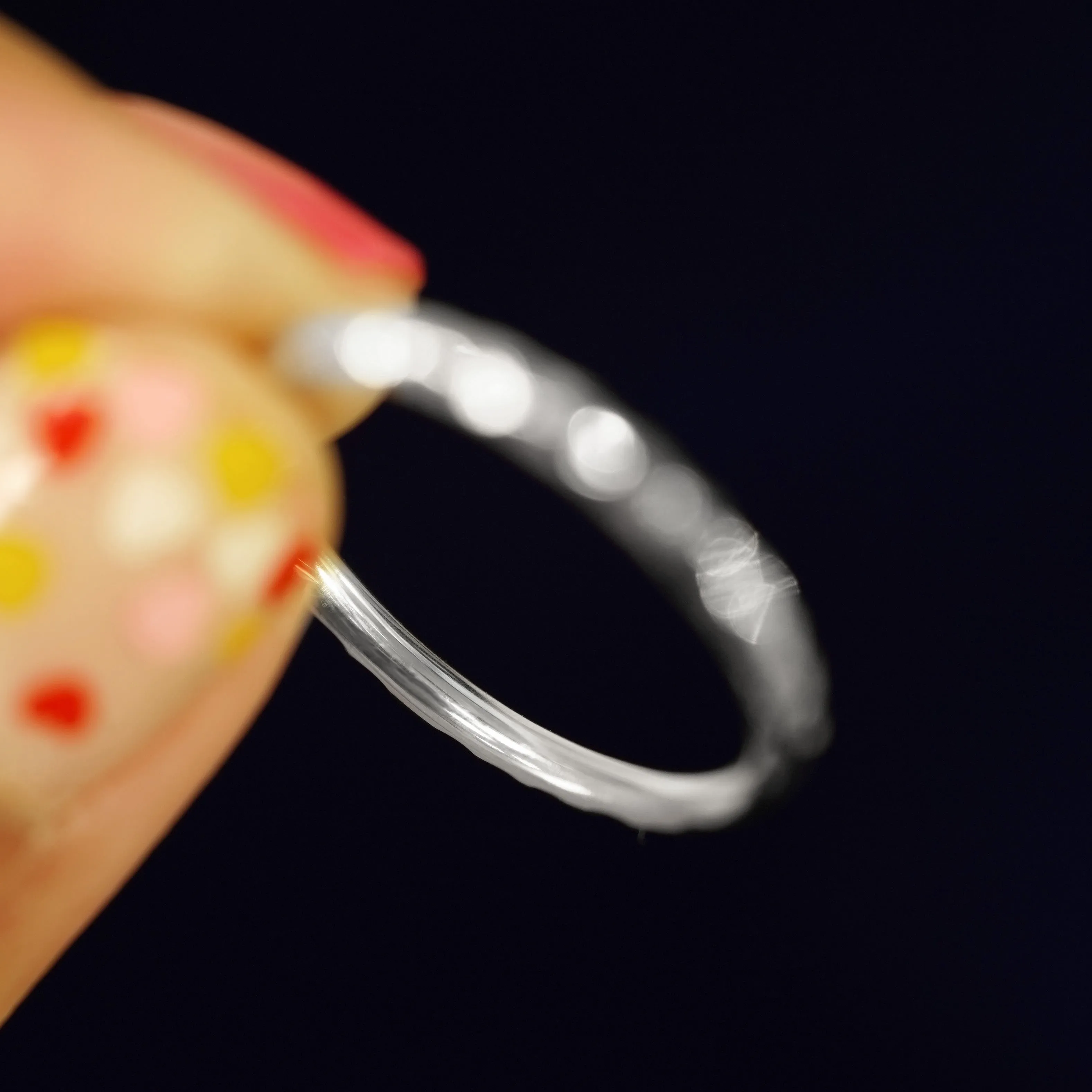 Platinum Curvy Hammered Band