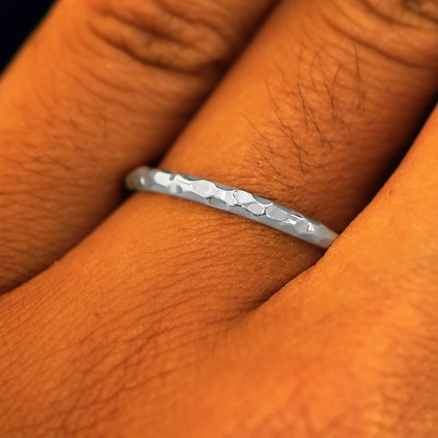 Platinum Curvy Hammered Band