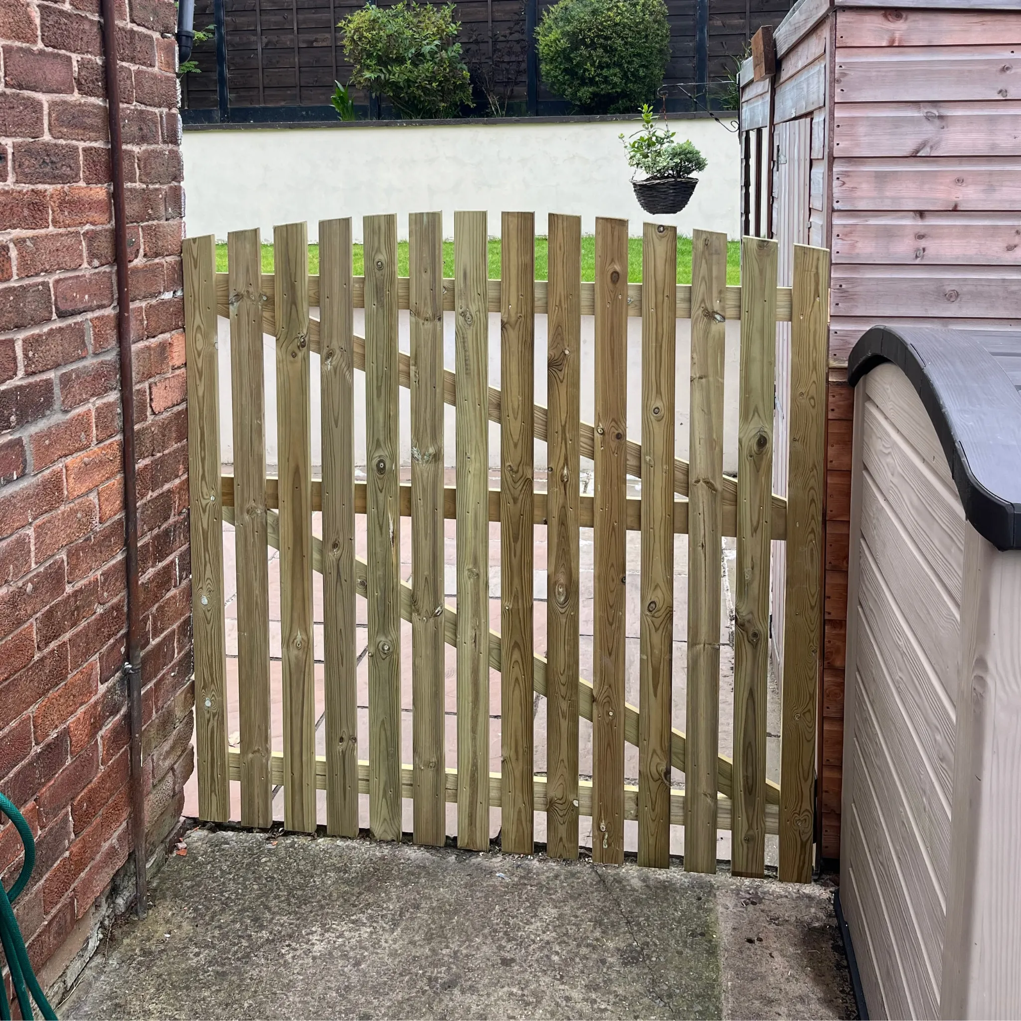 Premium Curved Top Picket Gate (1.5m High)