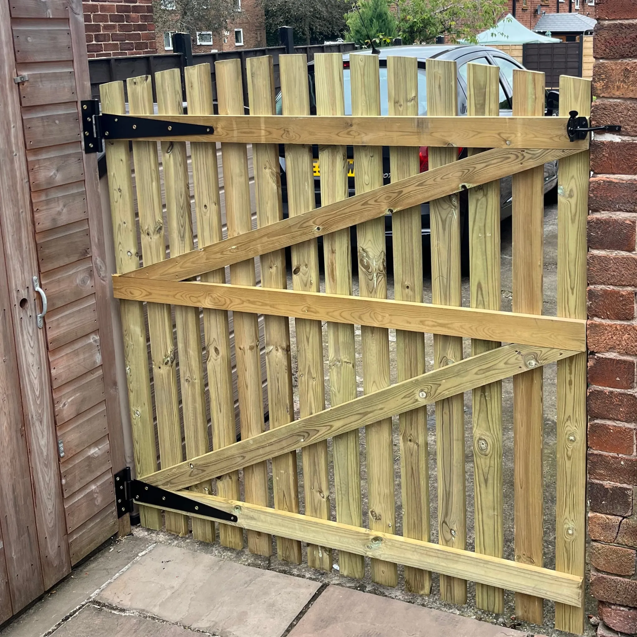 Premium Curved Top Picket Gate (1.5m High)