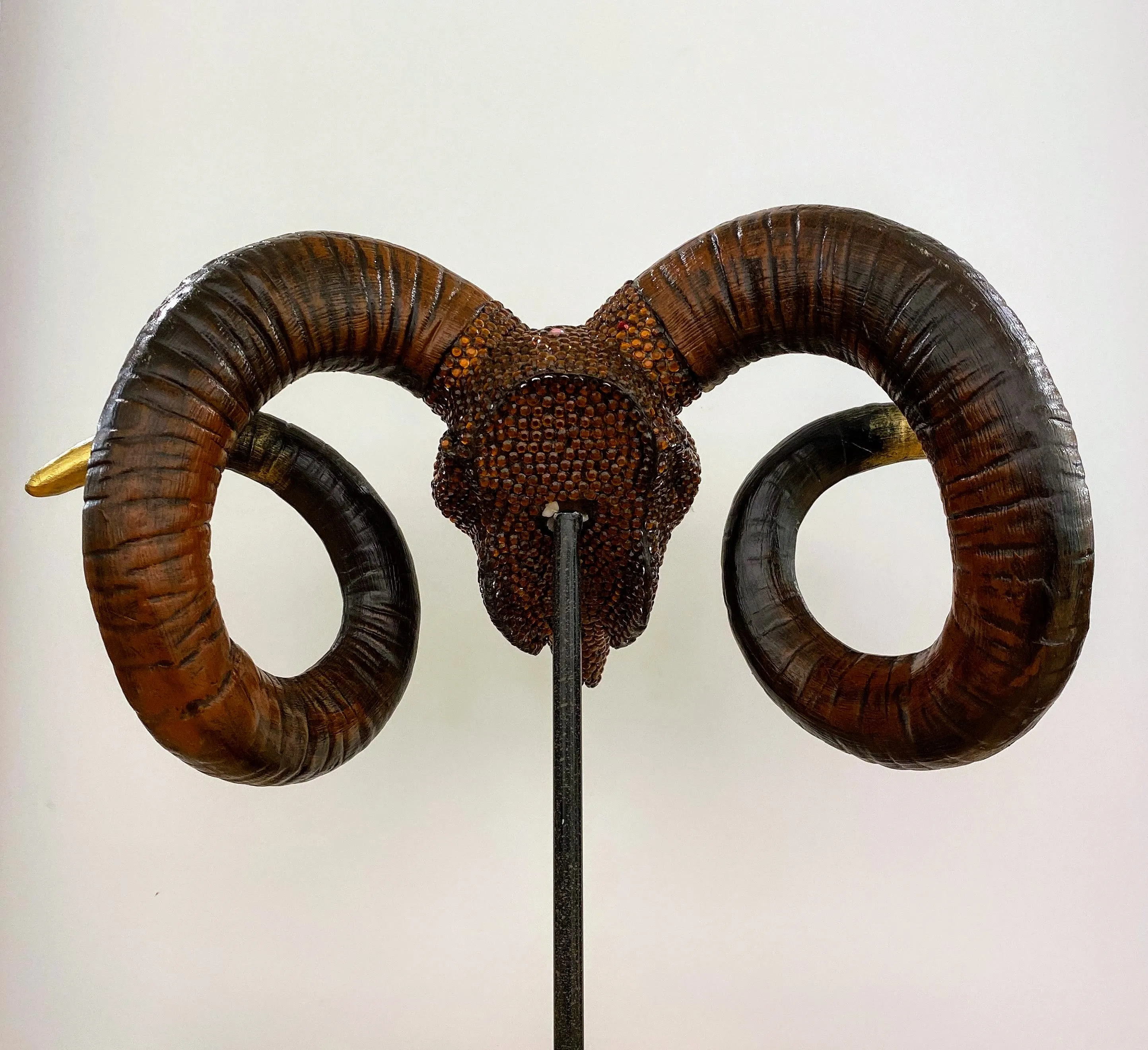 RAM - EMBELLISHED SKULL ON STAND