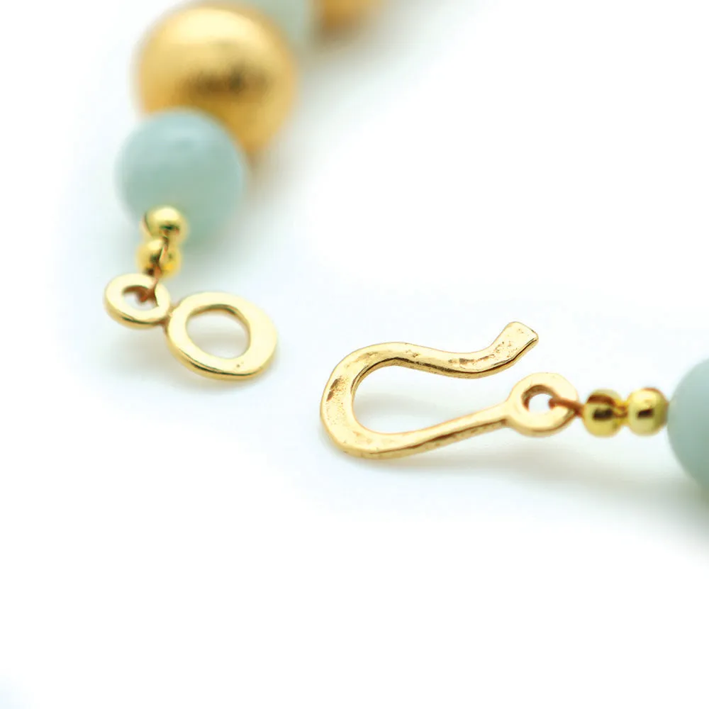 Reprotique Glass Green Horse Intaglio Drop