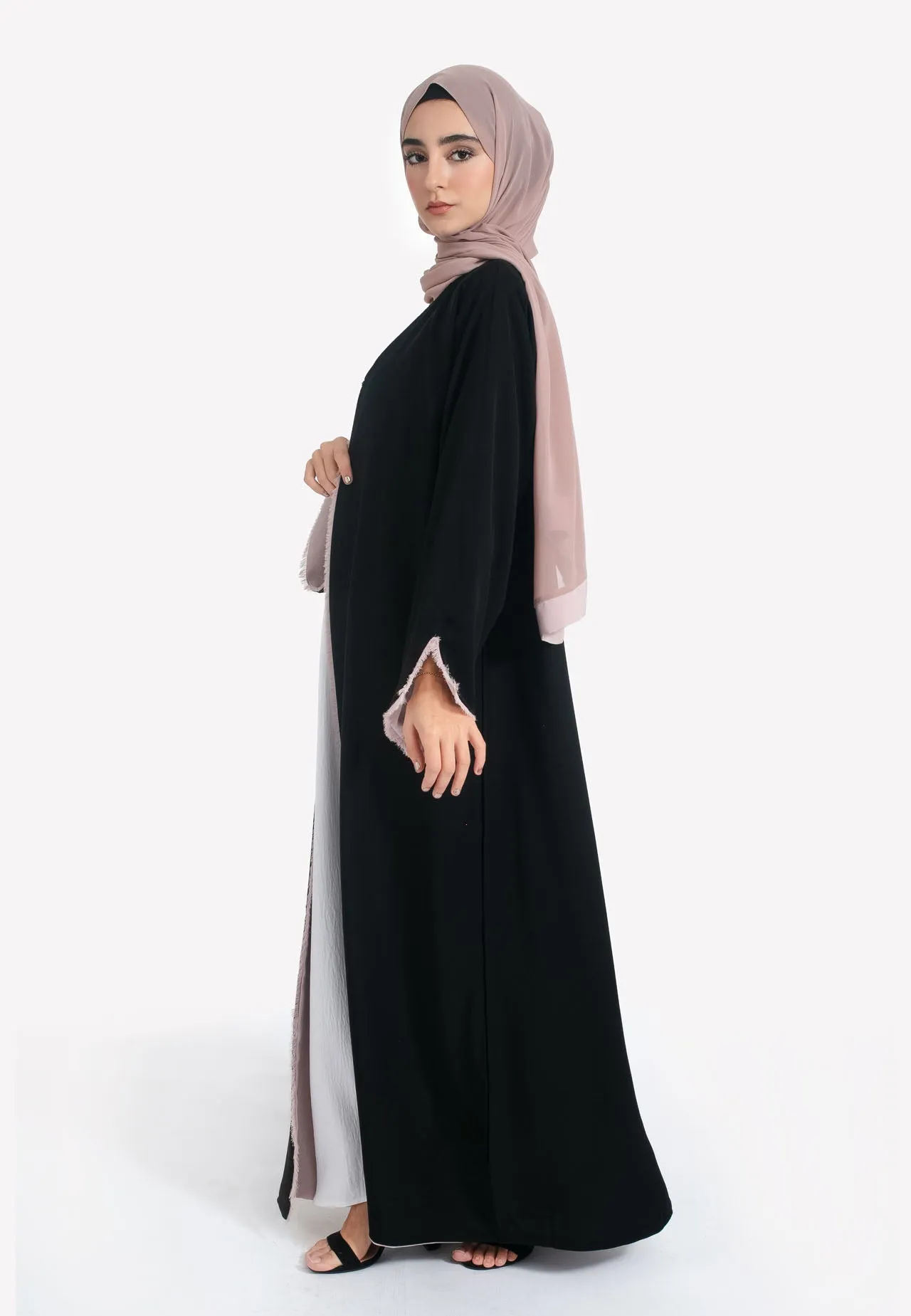 Reversible Open Abaya - Nude & Black