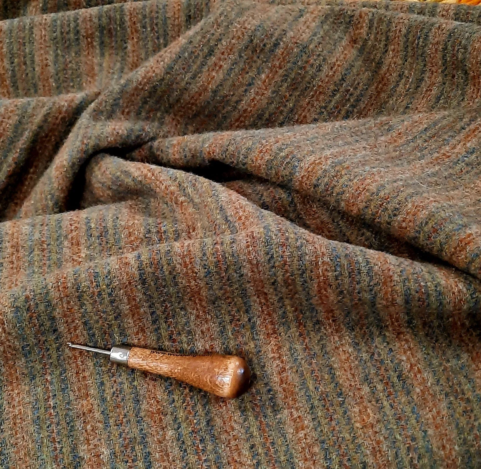 Textured Wool Fabric "The Rusty Olive"